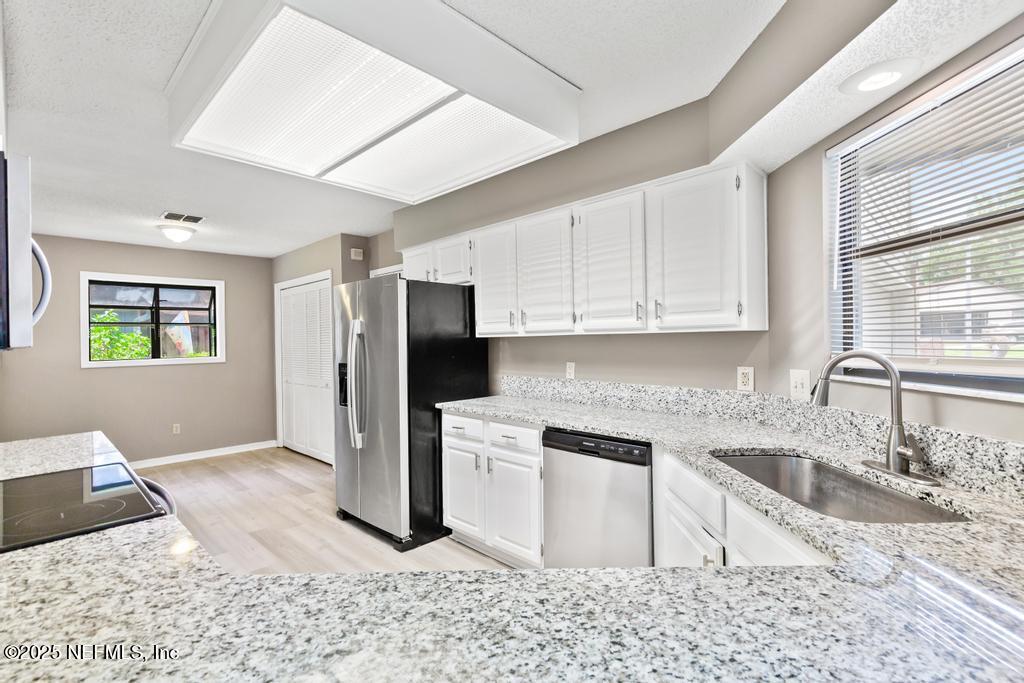 3604 HEATHWOOD Court