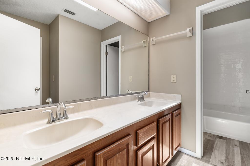 3604 HEATHWOOD Court
