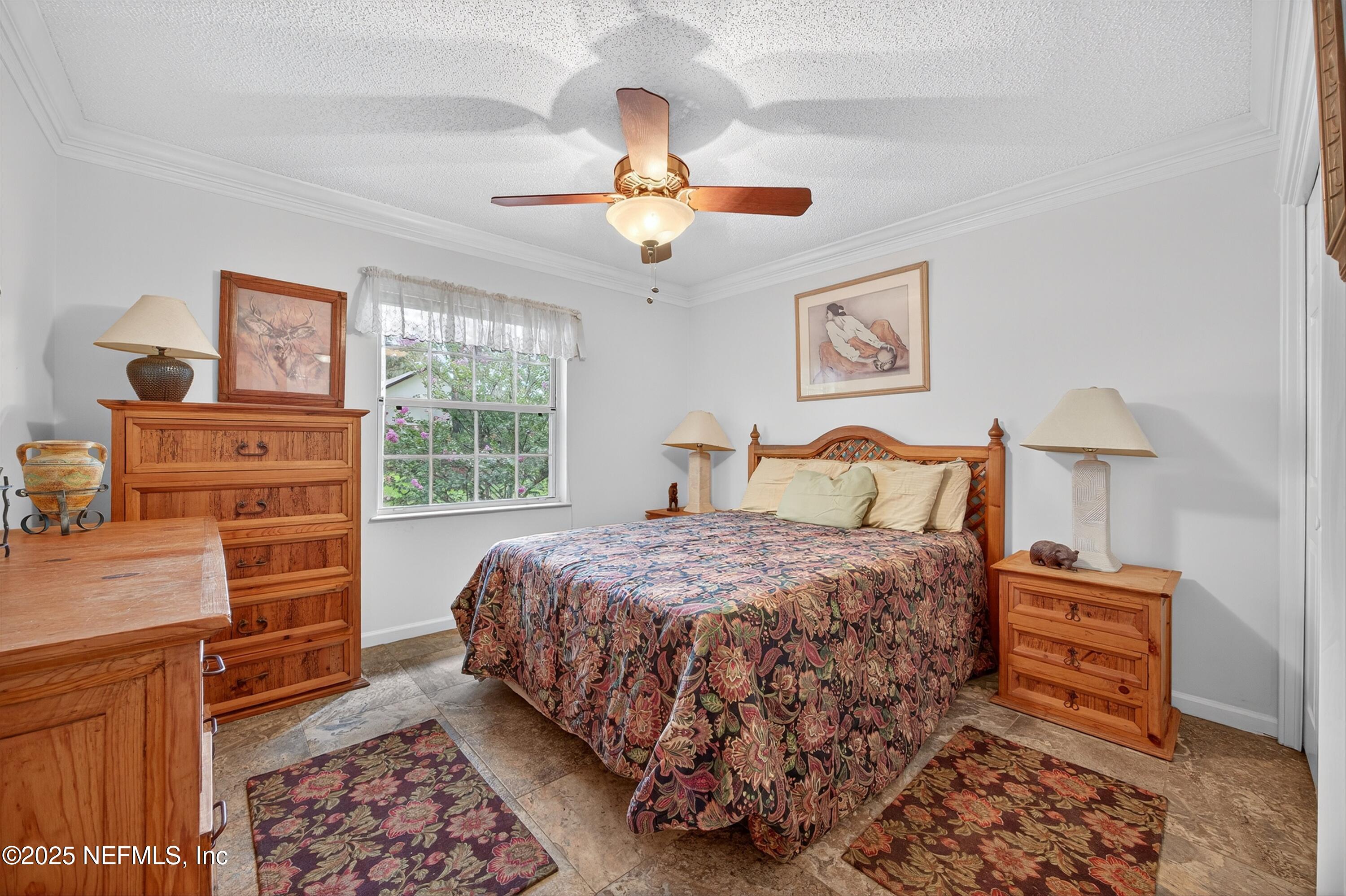 1704 PLANTATION OAKS Drive