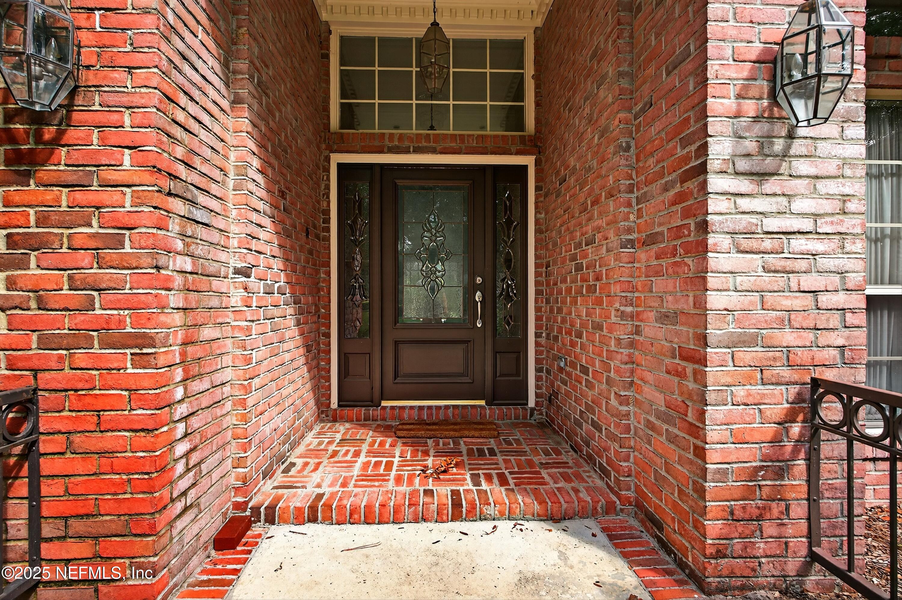 1704 PLANTATION OAKS Drive
