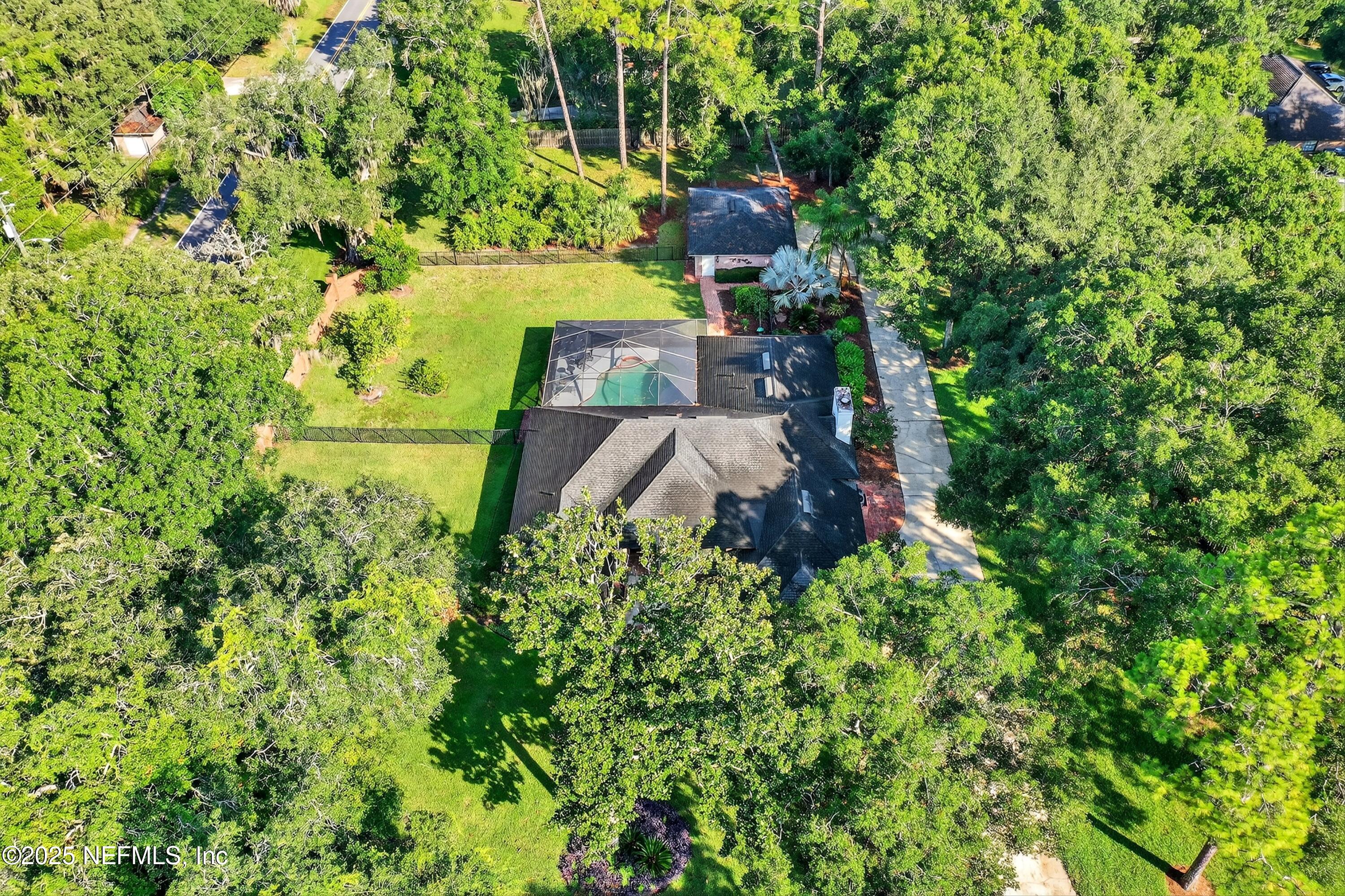 1704 PLANTATION OAKS Drive