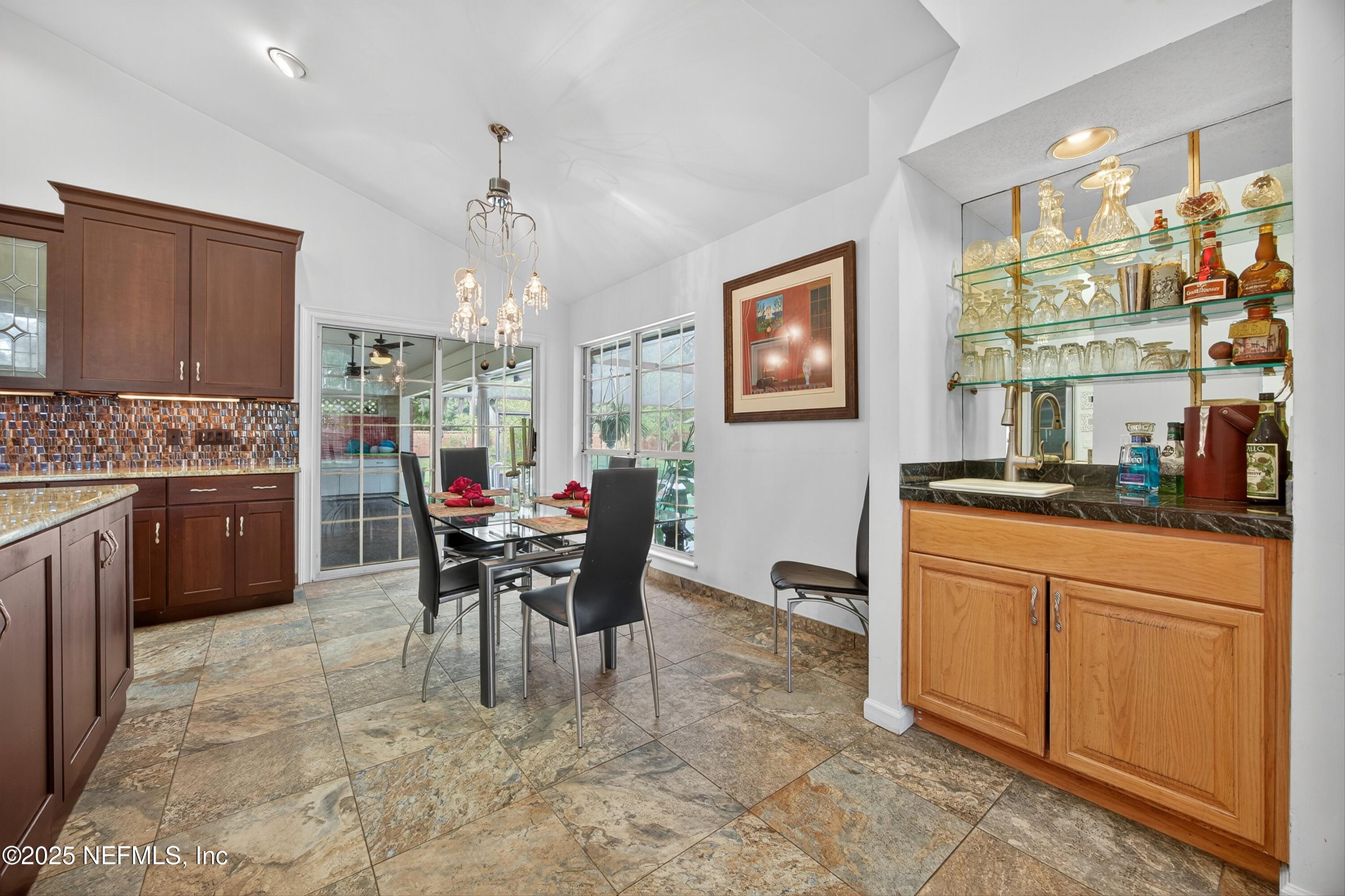 1704 PLANTATION OAKS Drive