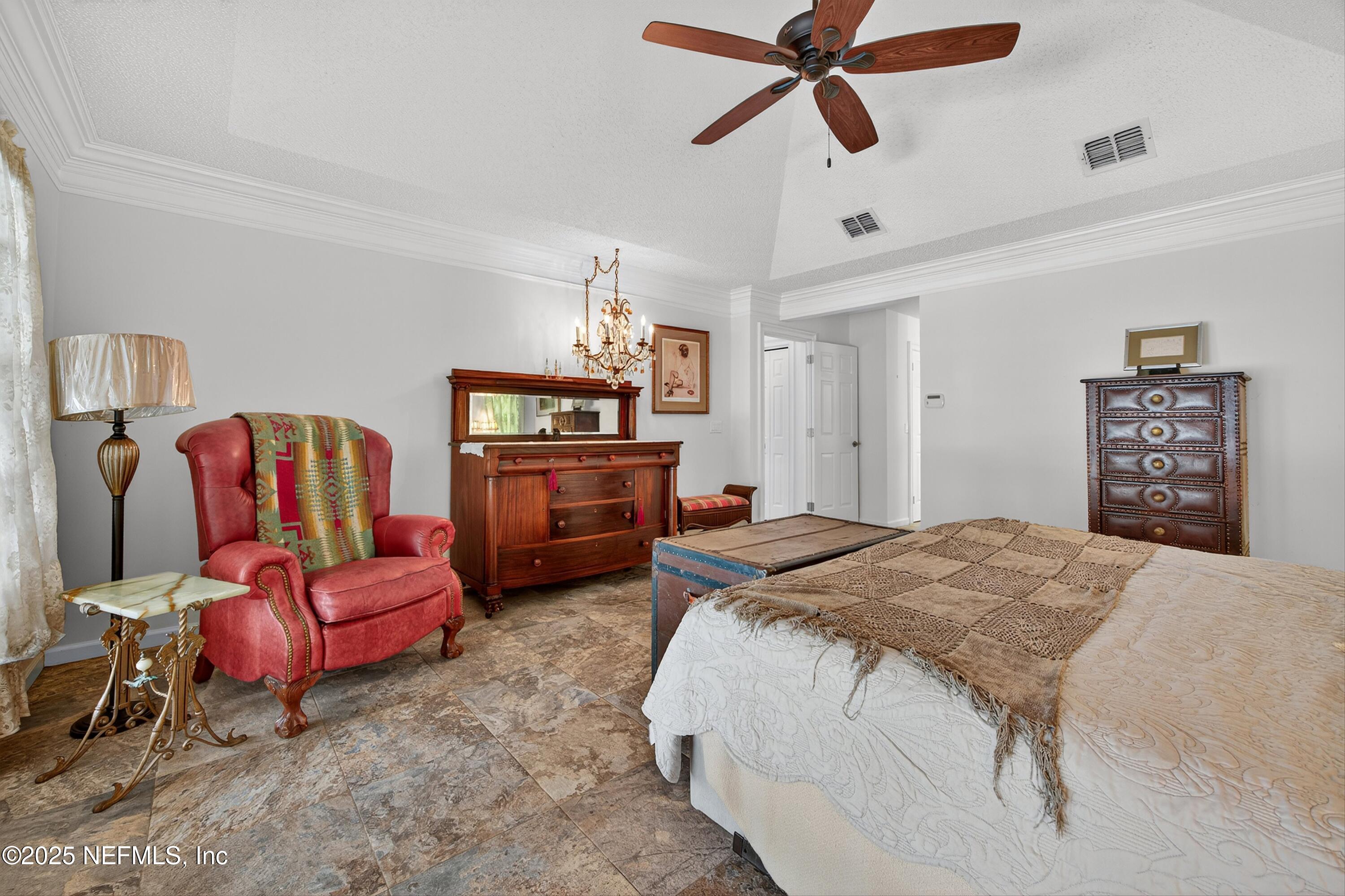 1704 PLANTATION OAKS Drive