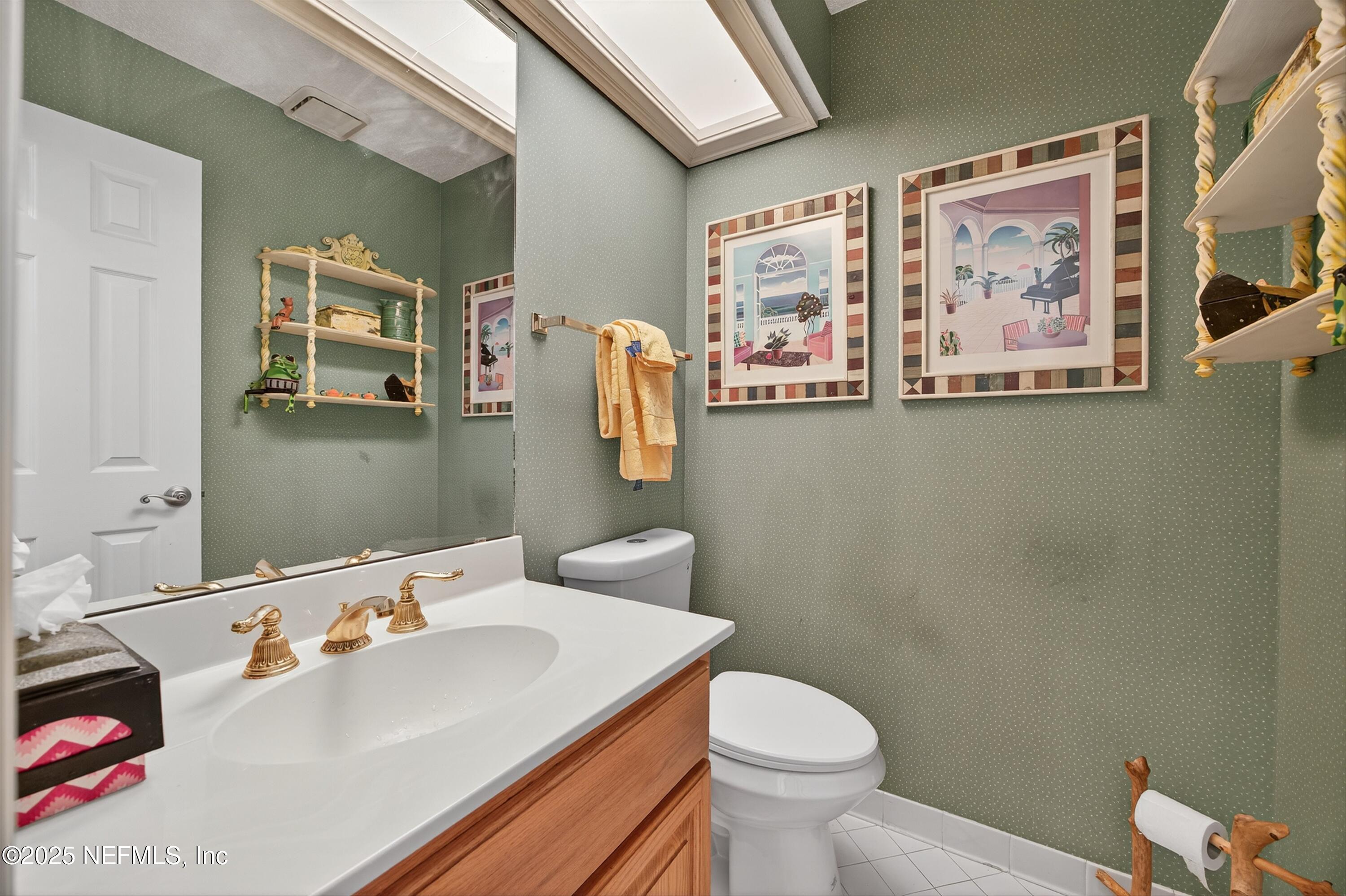 1704 PLANTATION OAKS Drive