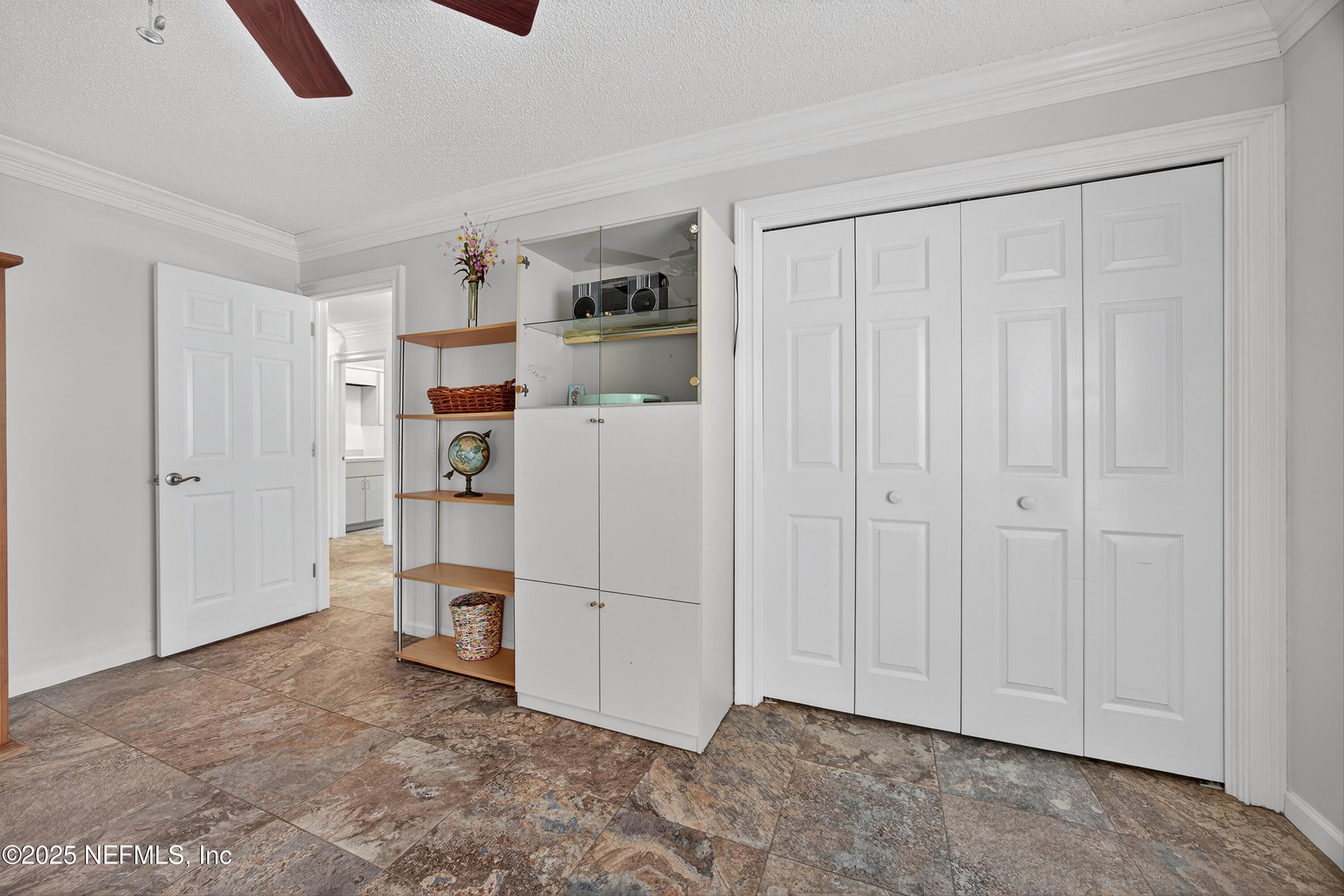 1704 PLANTATION OAKS Drive