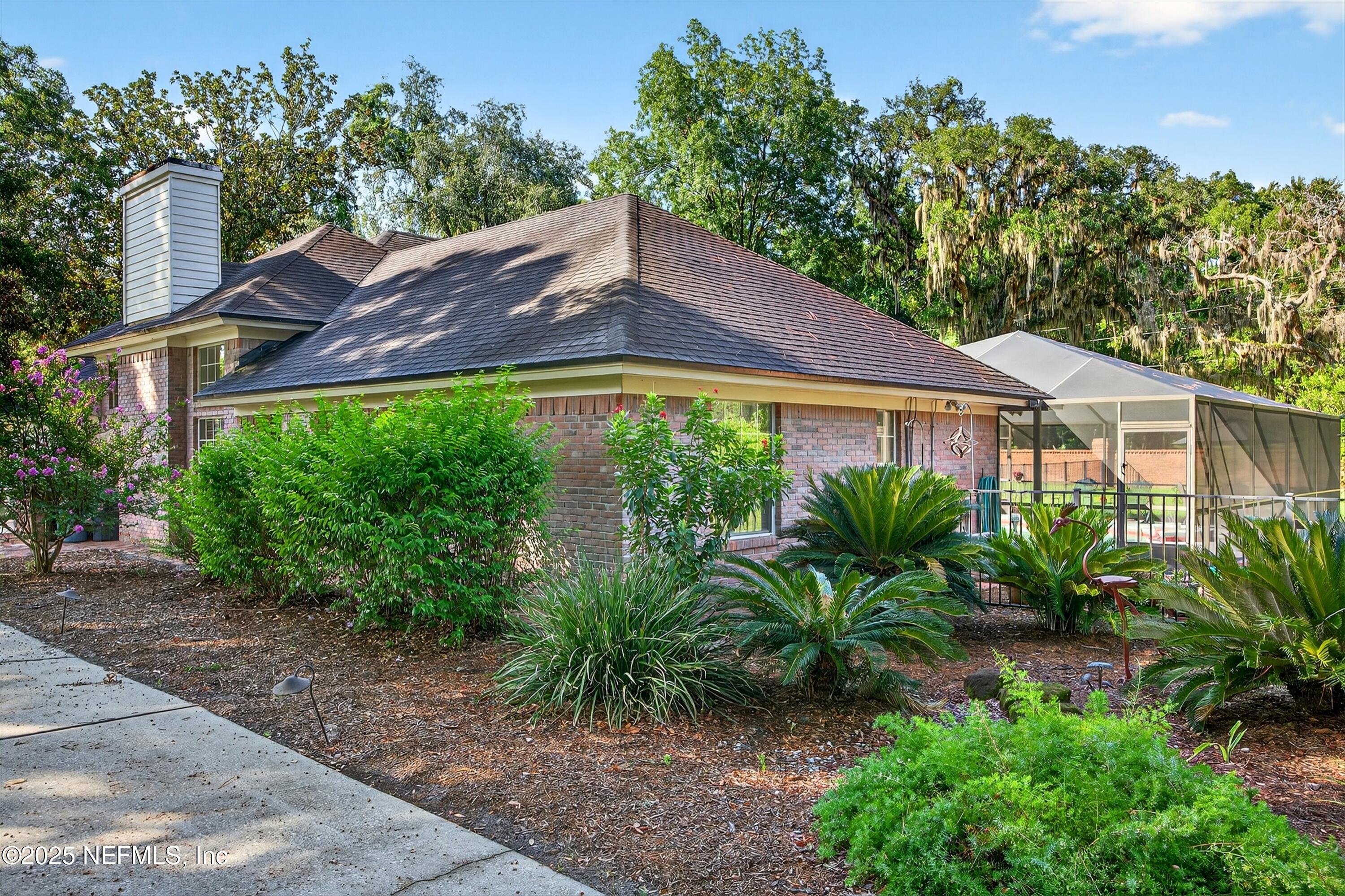 1704 PLANTATION OAKS Drive