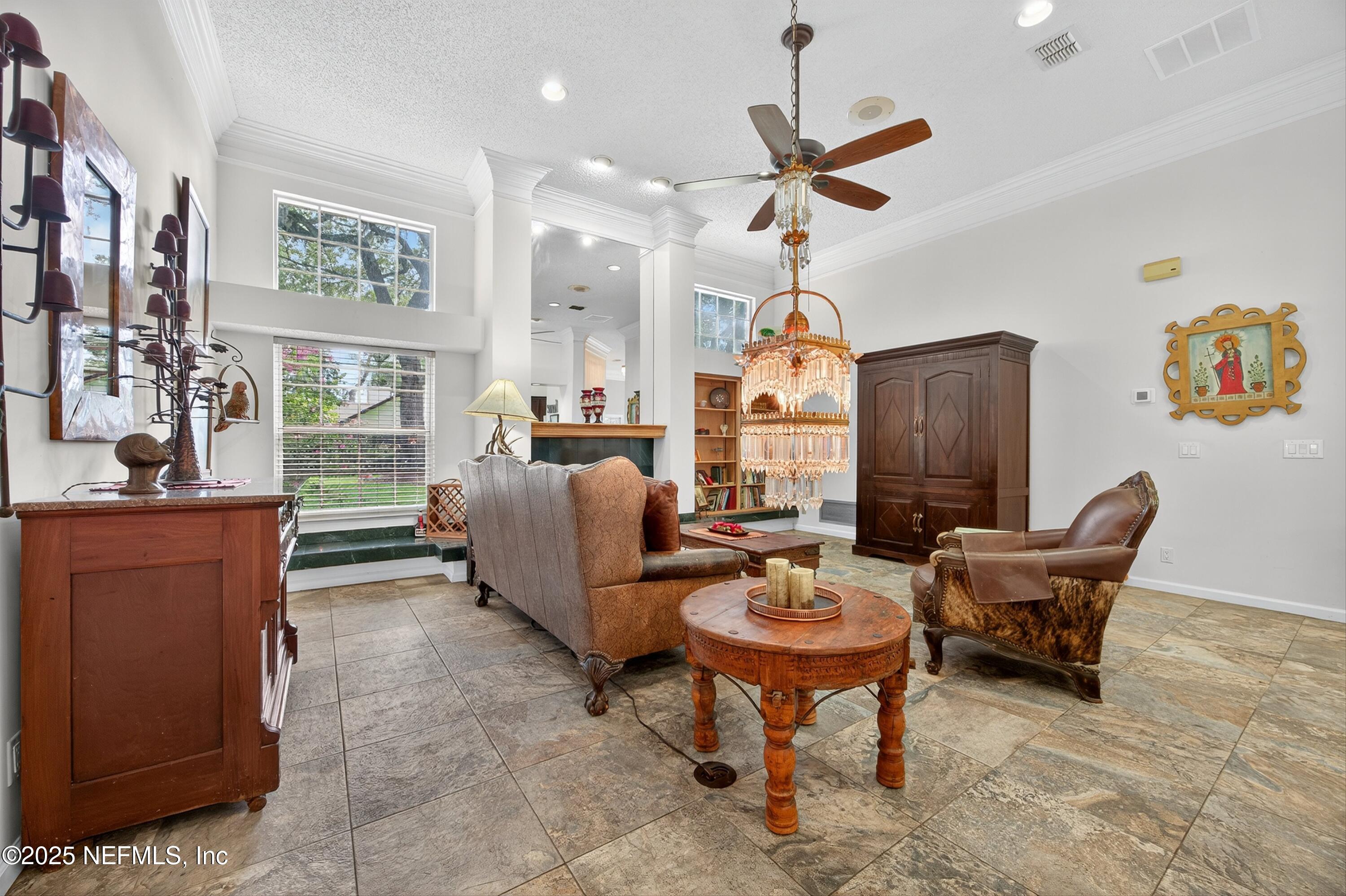 1704 PLANTATION OAKS Drive