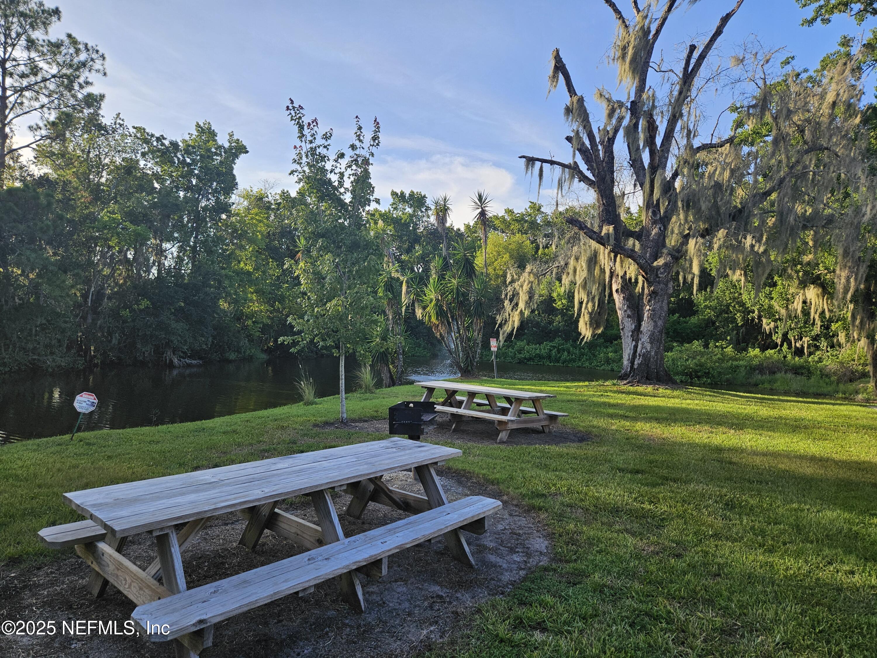 4319 PLAZA GATE Lane 202