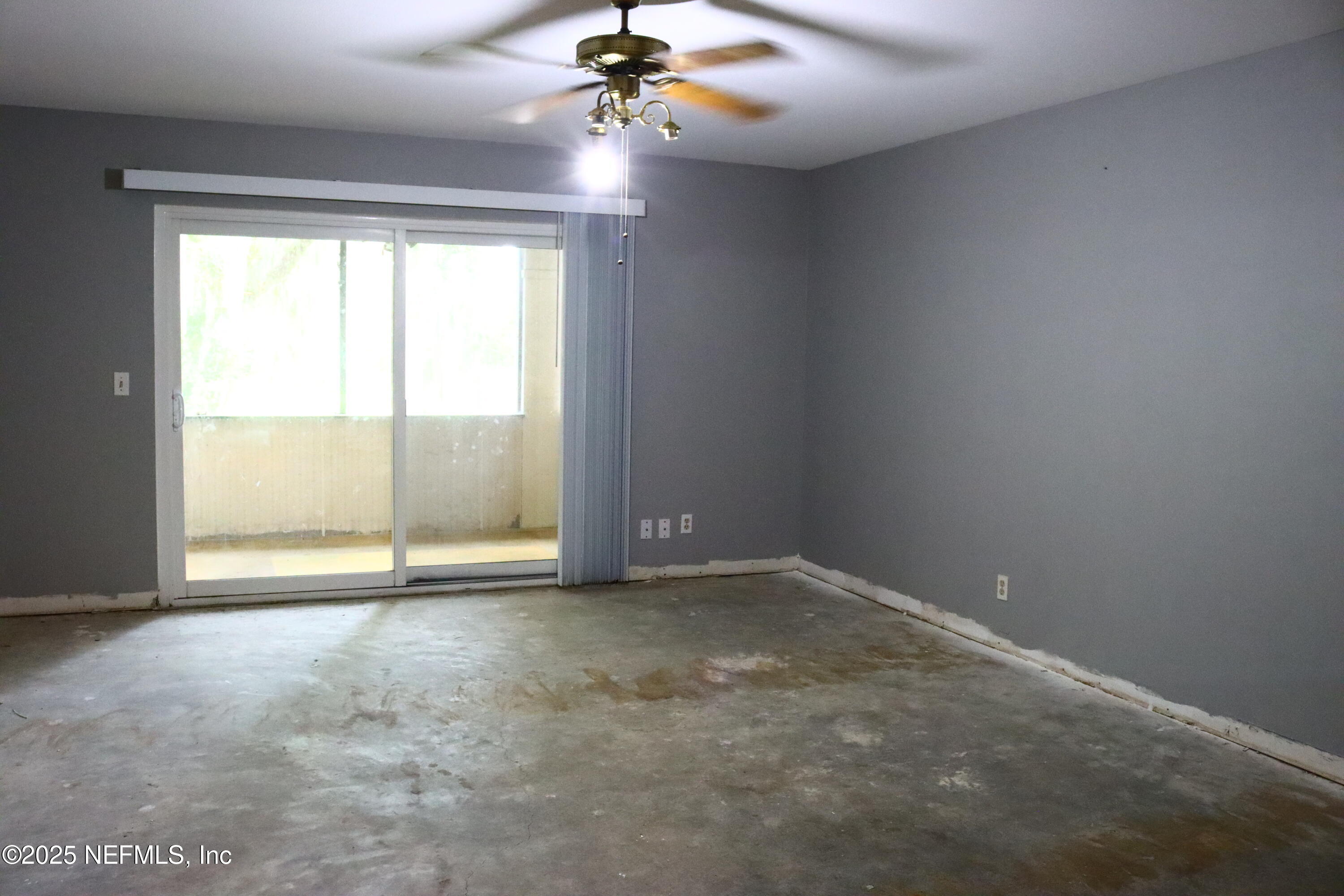 4319 PLAZA GATE Lane 202