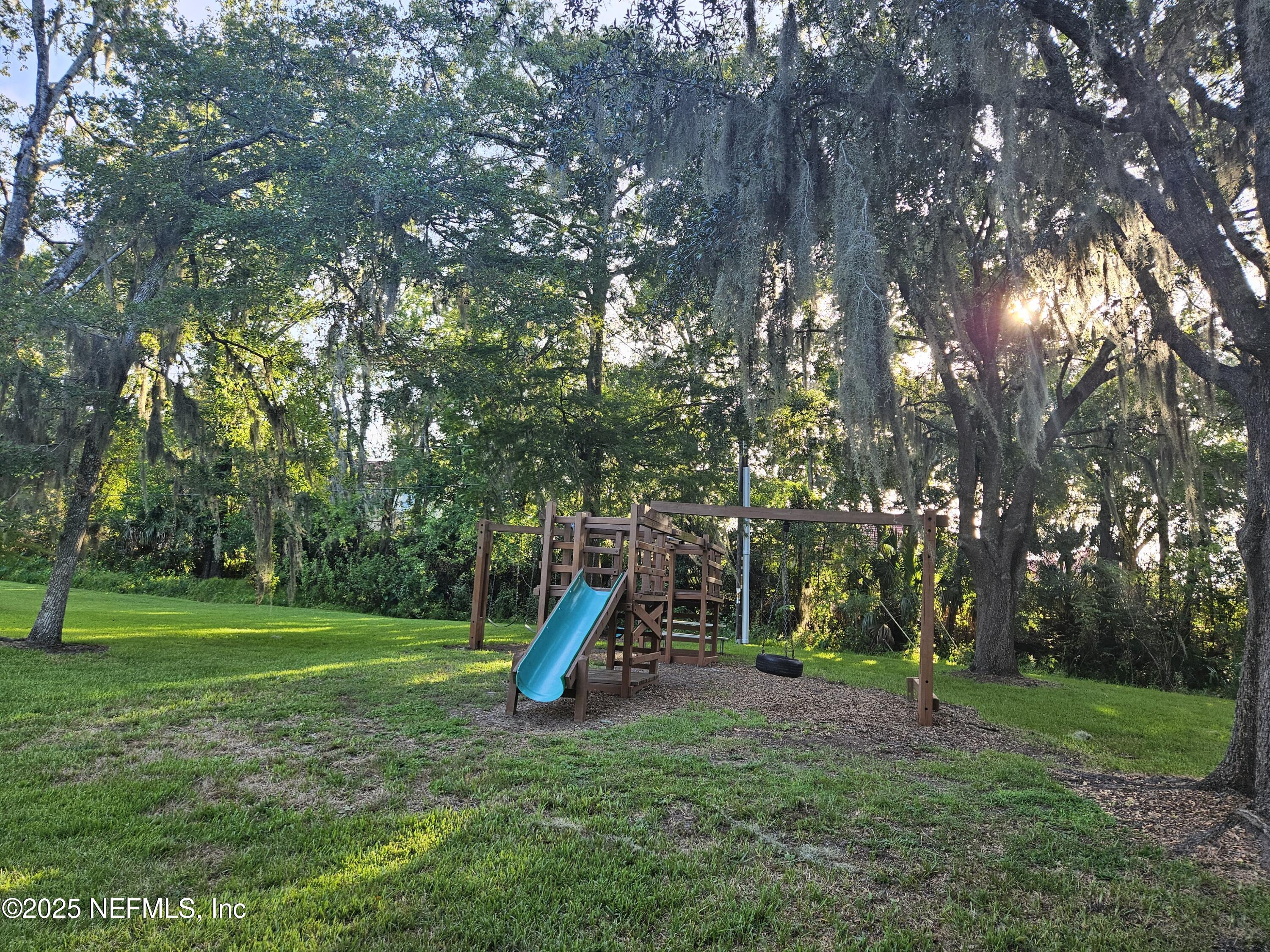 4319 PLAZA GATE Lane 202