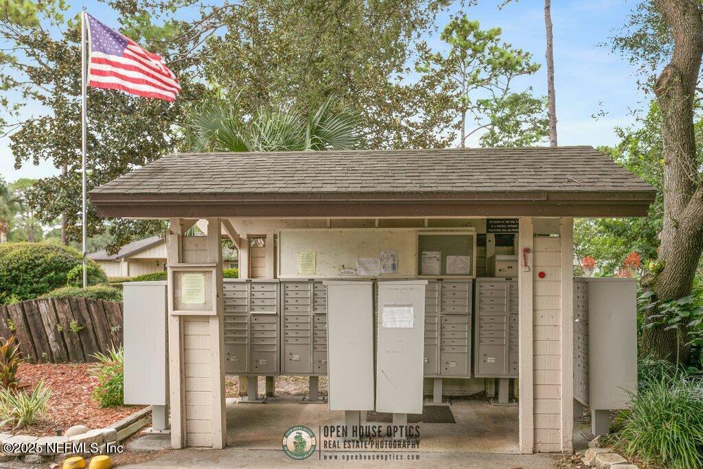 195 DEER LAKE Circle