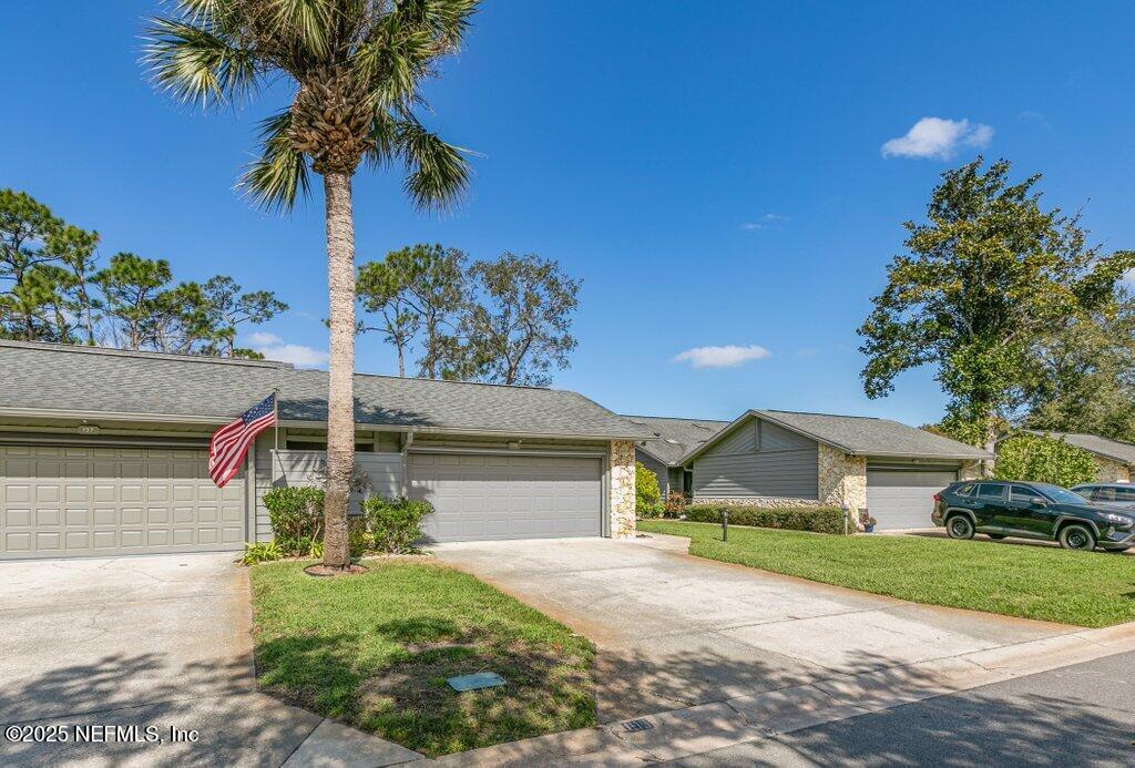 195 DEER LAKE Circle