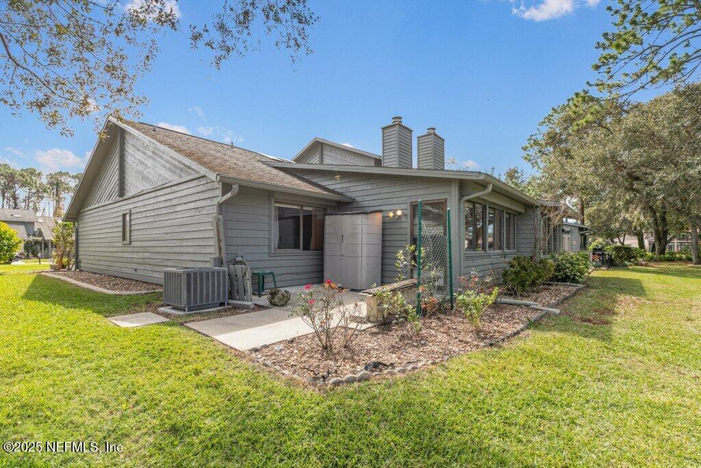 195 DEER LAKE Circle