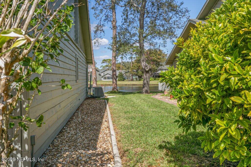 195 DEER LAKE Circle