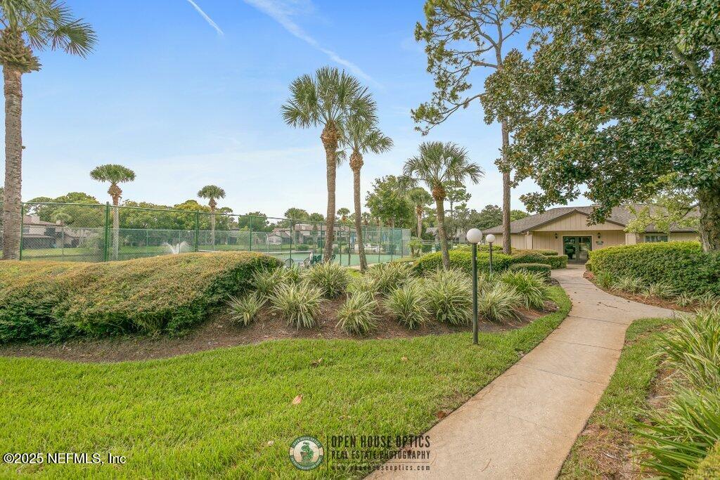 195 DEER LAKE Circle