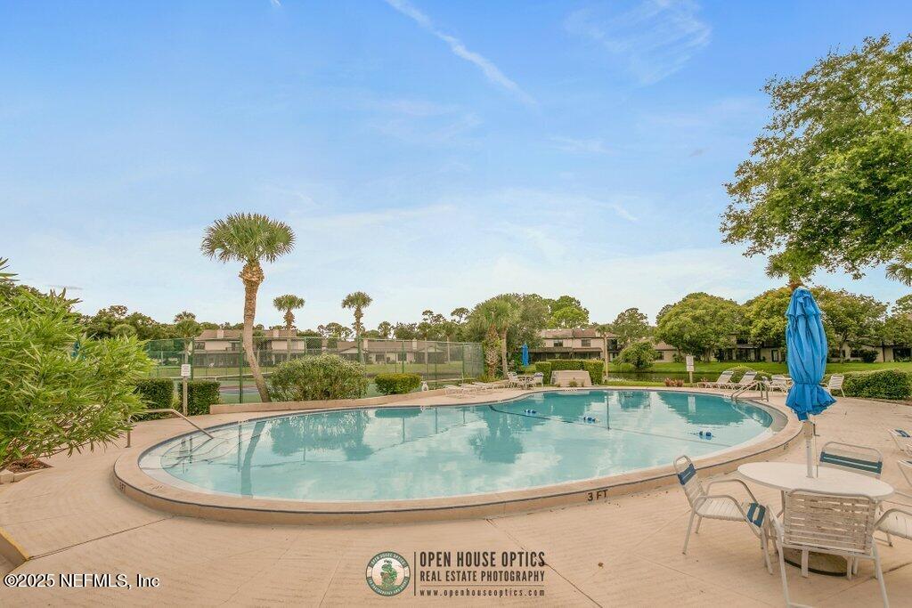 195 DEER LAKE Circle