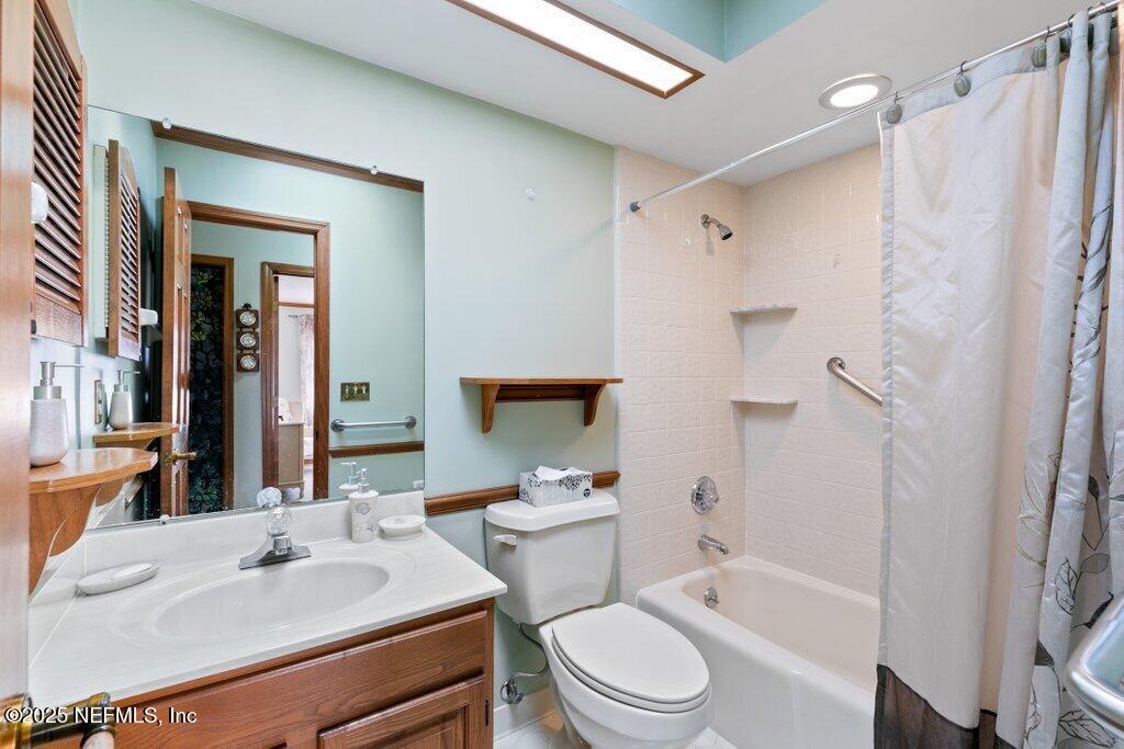 195 DEER LAKE Circle