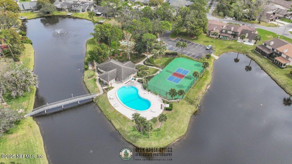 195 DEER LAKE Circle