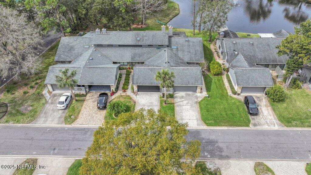 195 DEER LAKE Circle