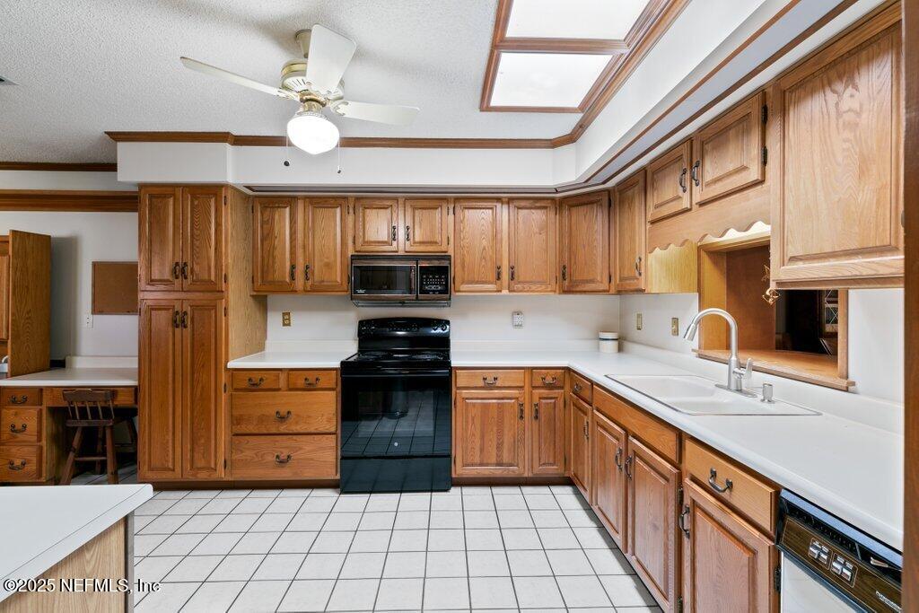 195 DEER LAKE Circle