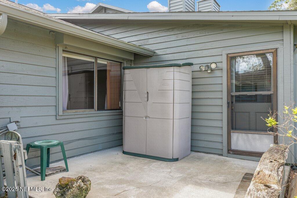 195 DEER LAKE Circle