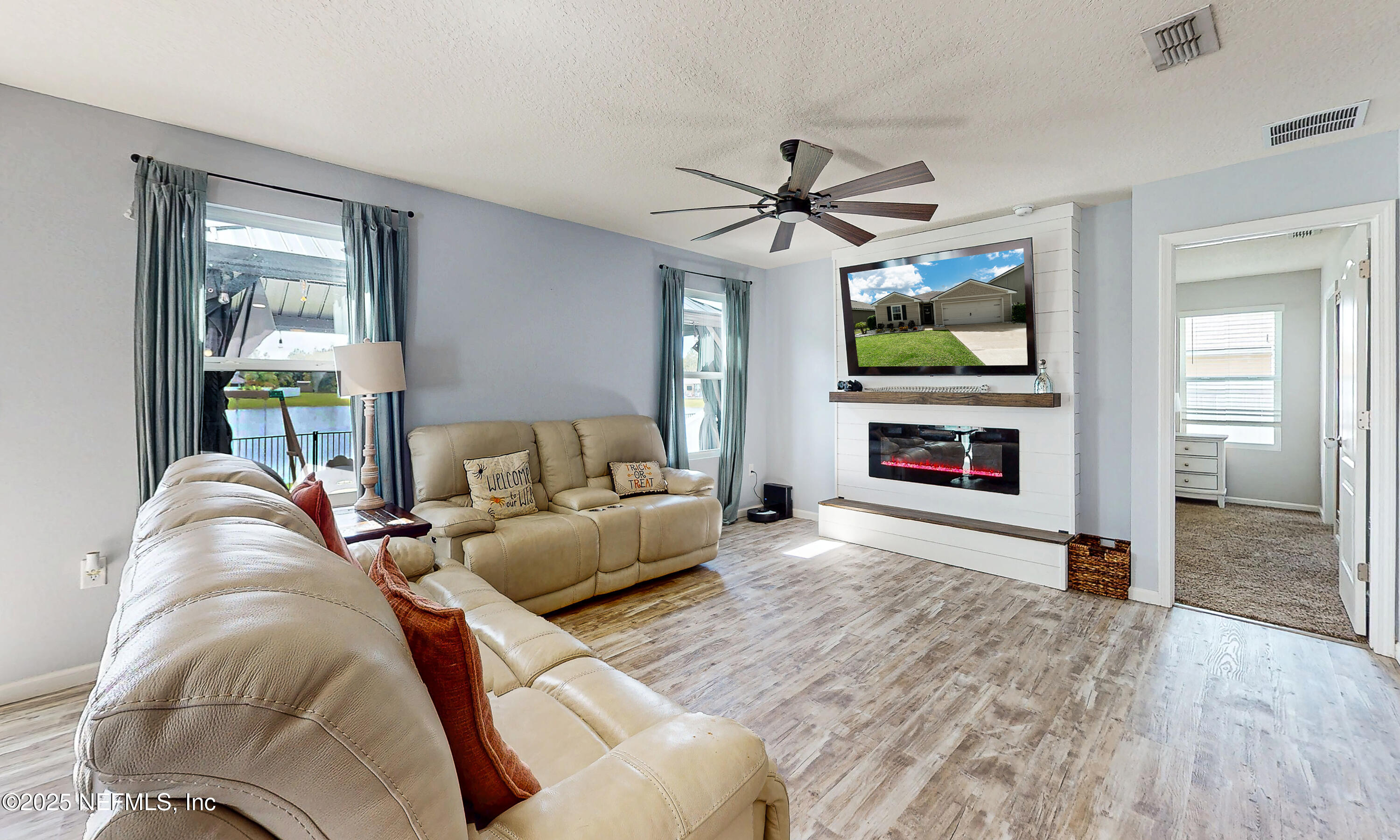 2331 EVENING OAKS Lane