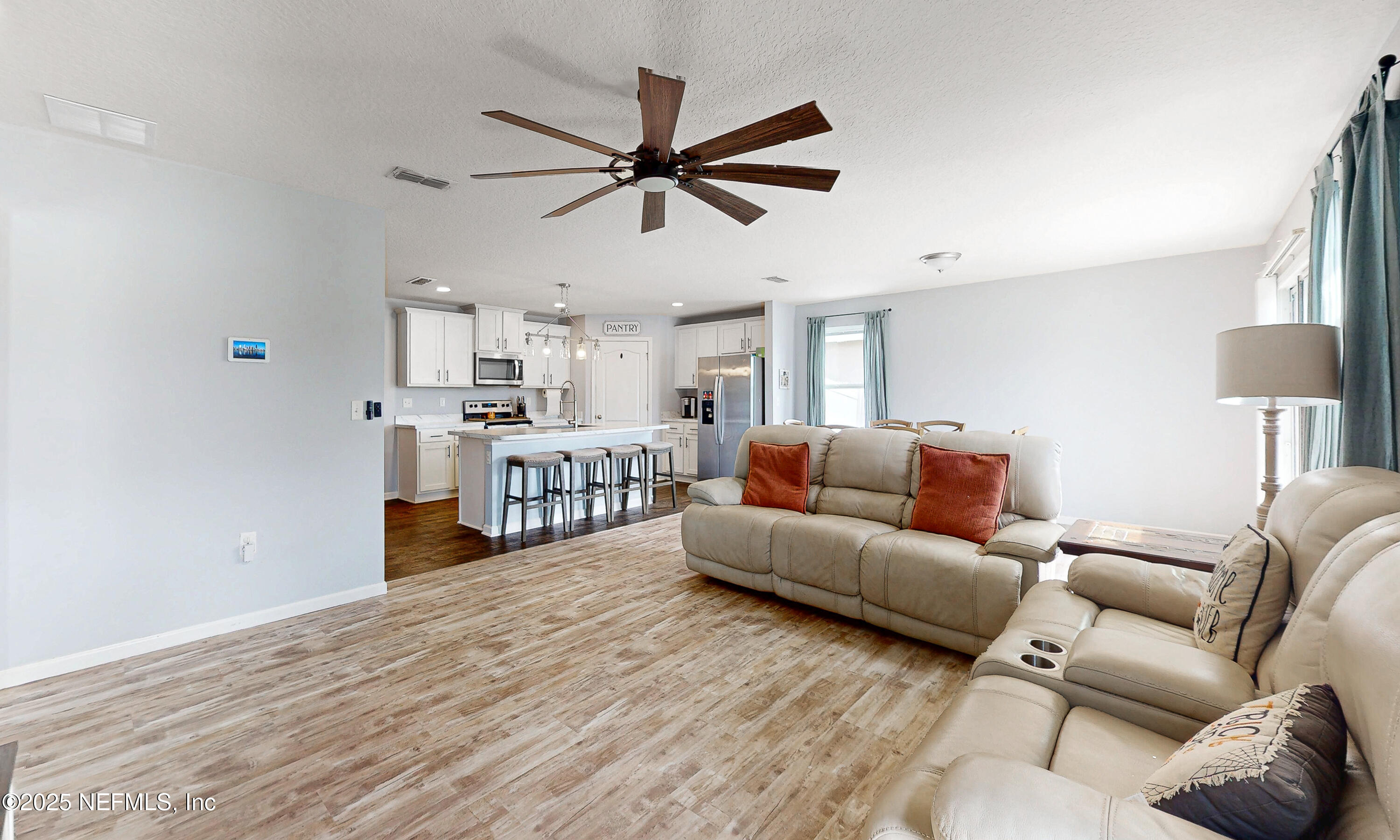 2331 EVENING OAKS Lane