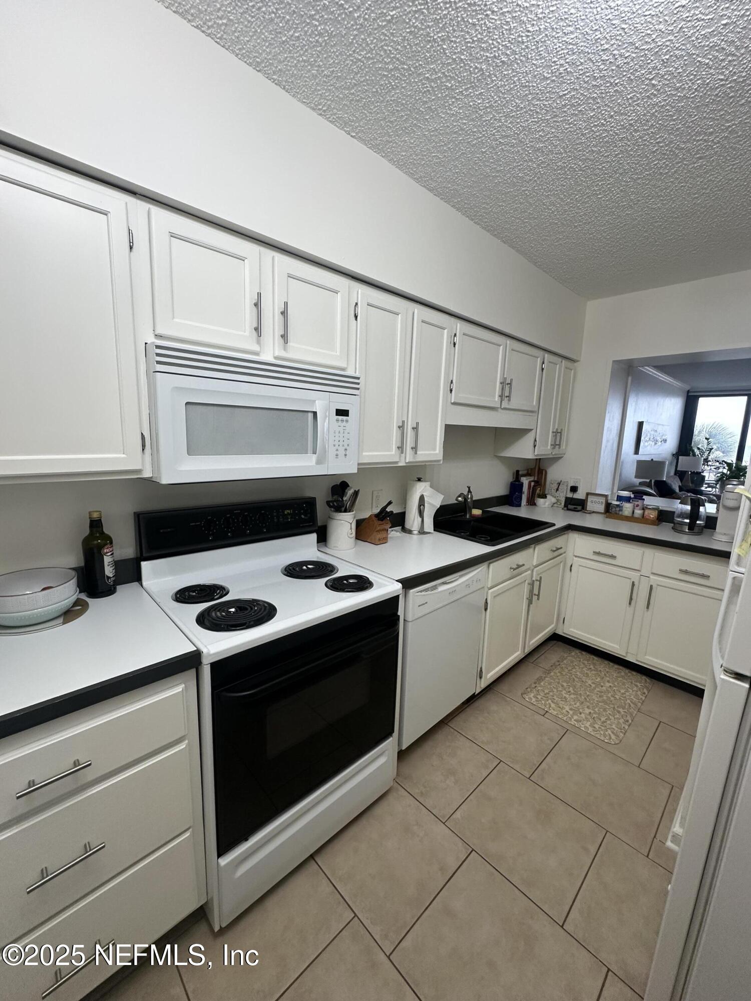 601 1ST Street 3G