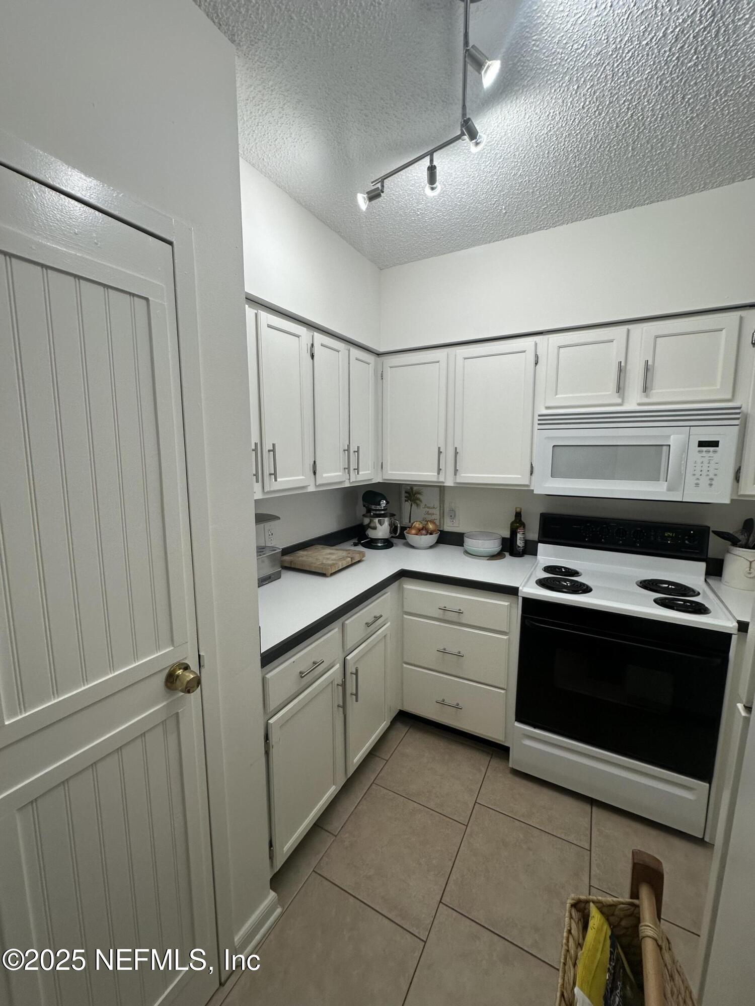 601 1ST Street 3G