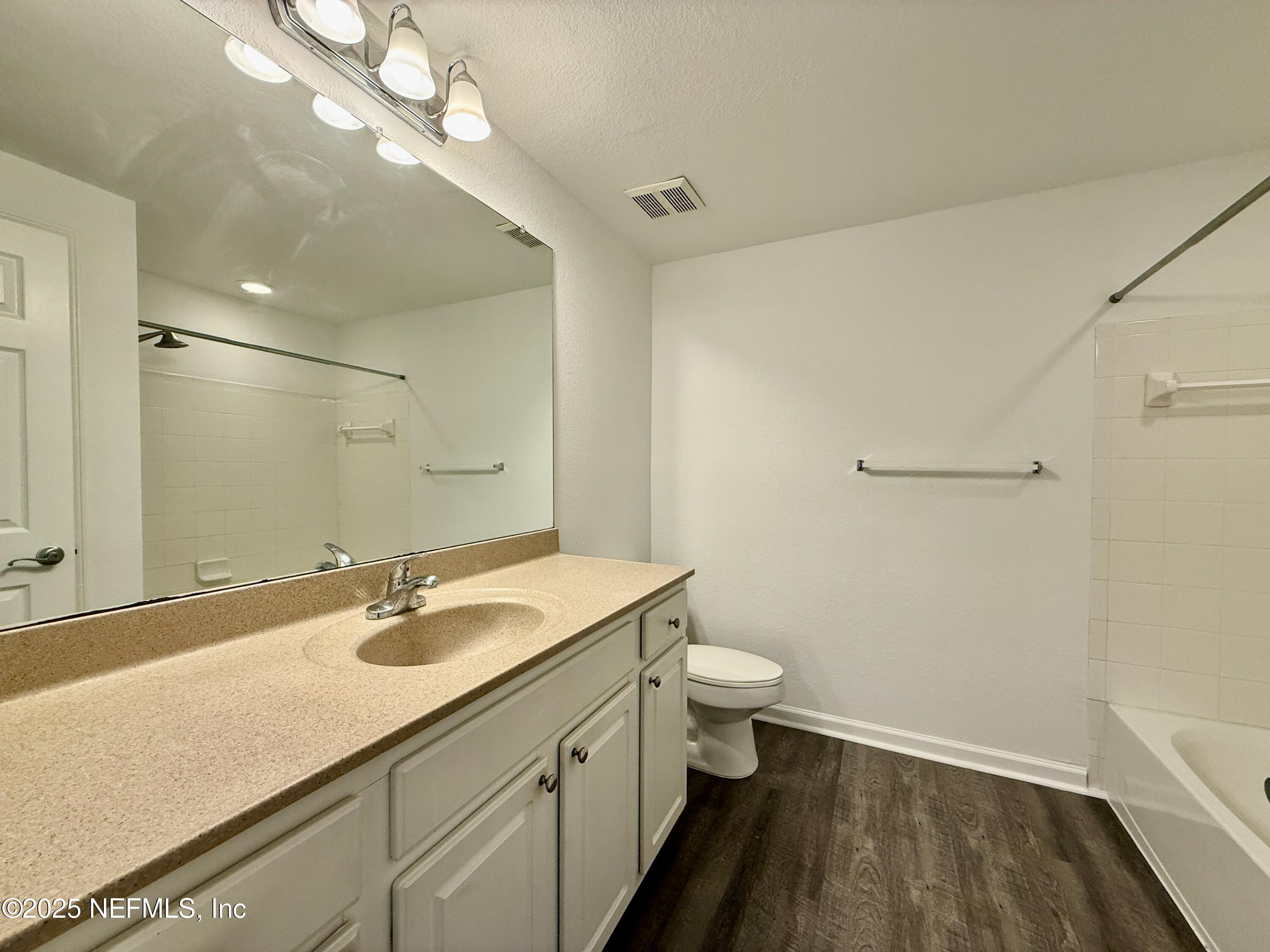10075 GATE Parkway 1912
