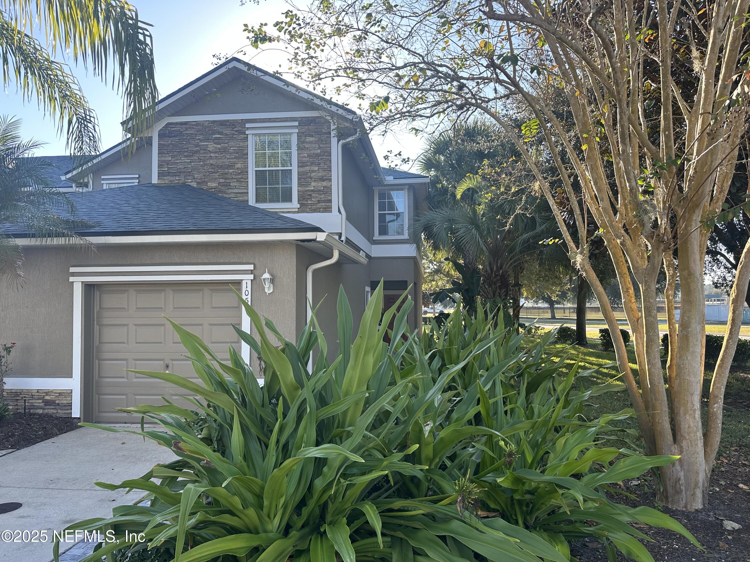105 LEESE Drive, St. Johns