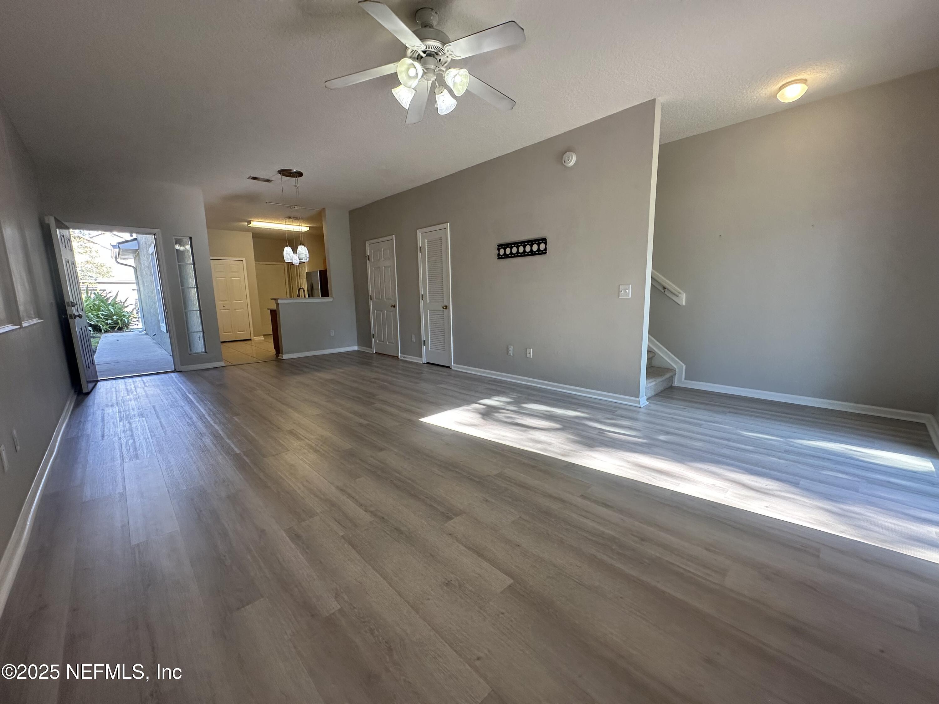 105 LEESE Drive, St. Johns