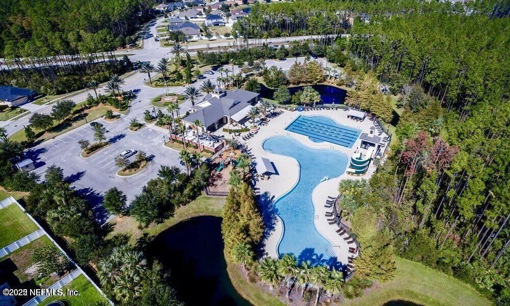 105 LEESE Drive, St. Johns