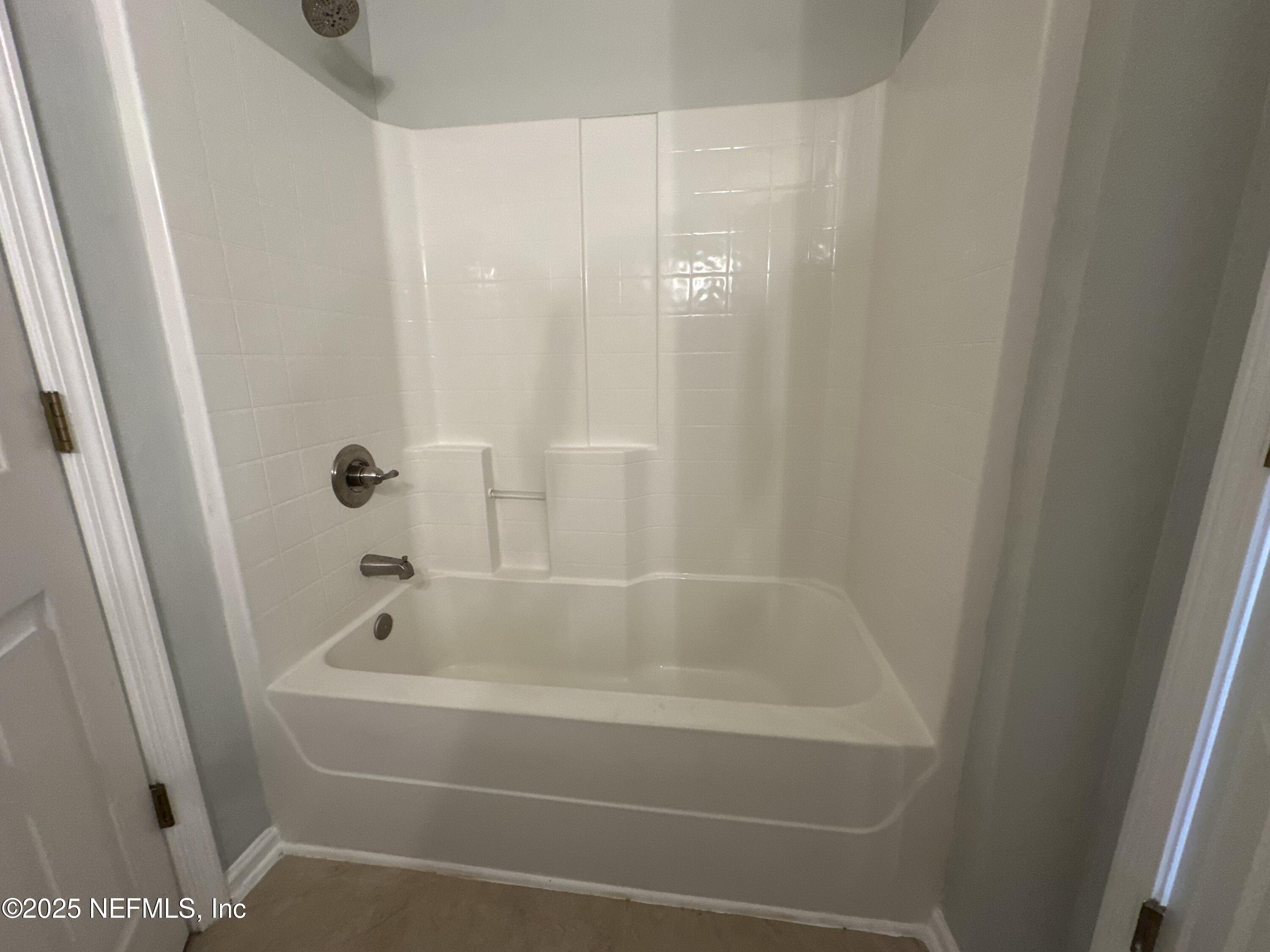 105 LEESE Drive, St. Johns
