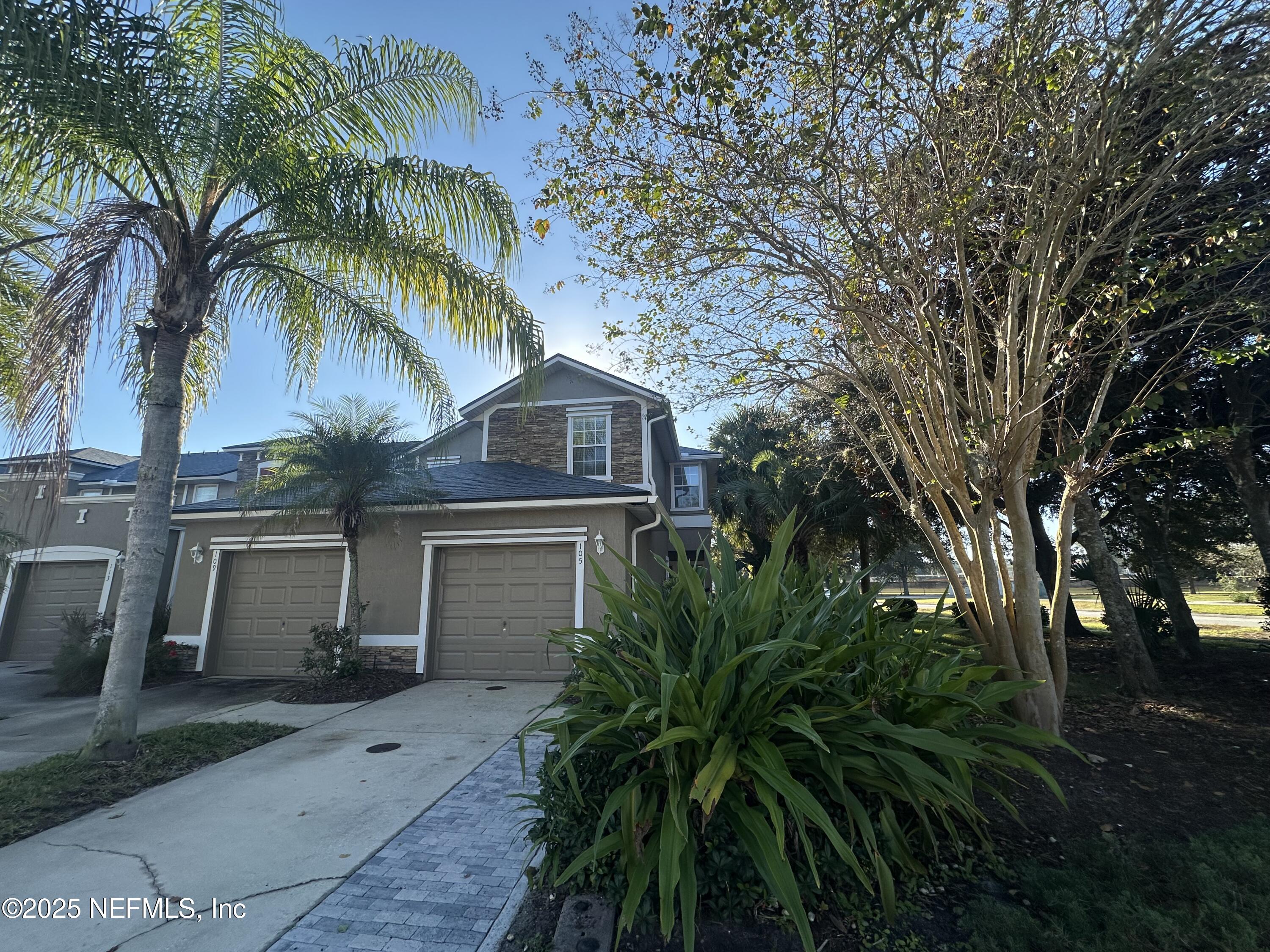 105 LEESE Drive, St. Johns