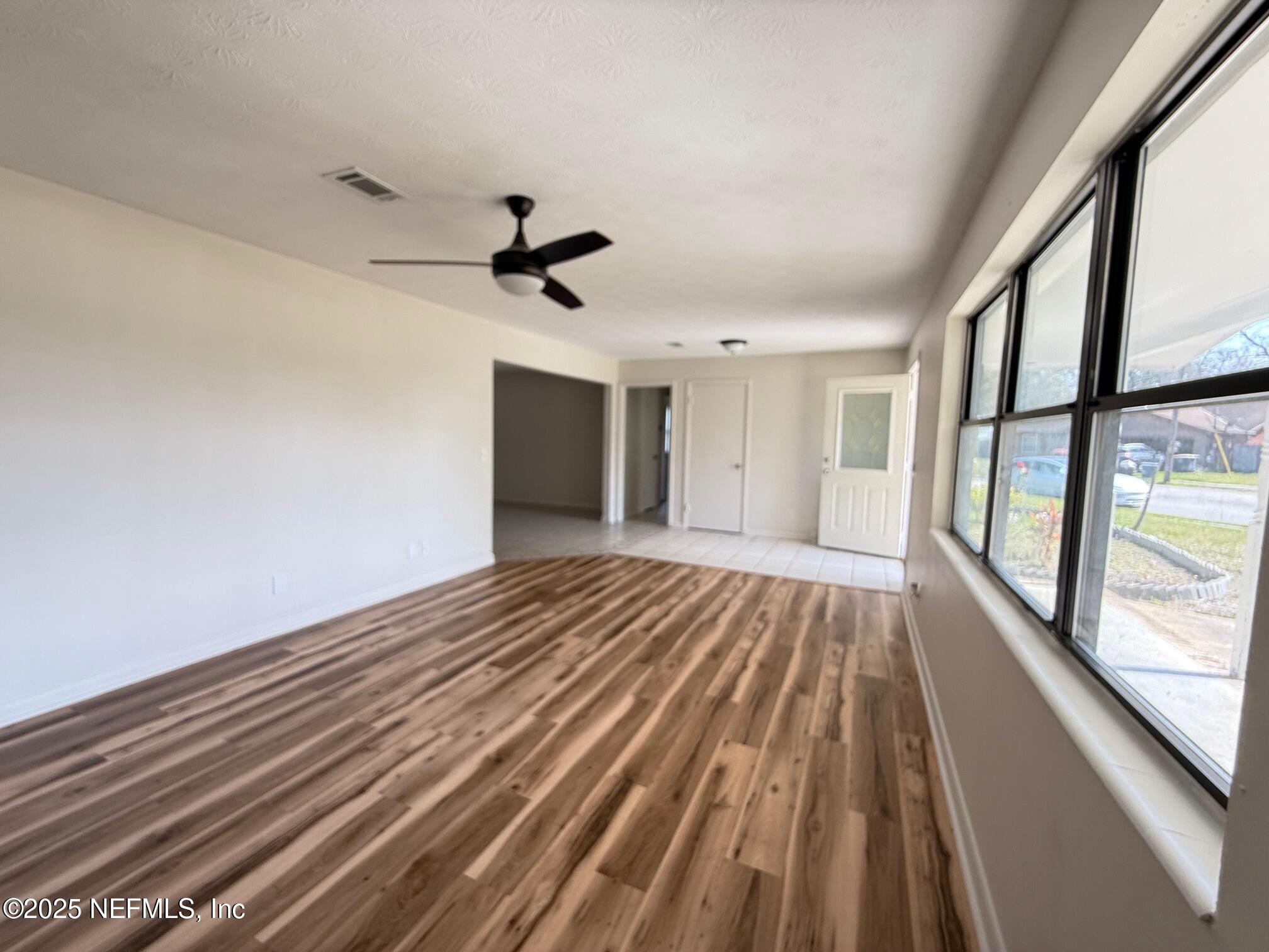 5445 GLORIANNE Drive