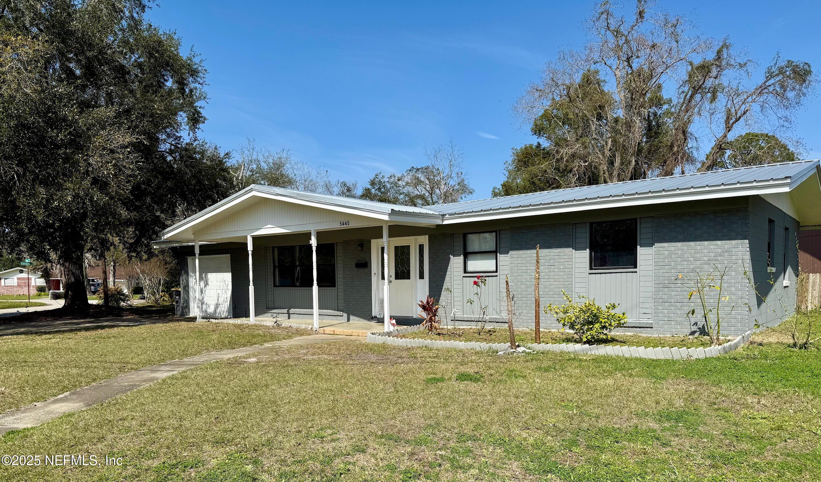 5445 GLORIANNE Drive