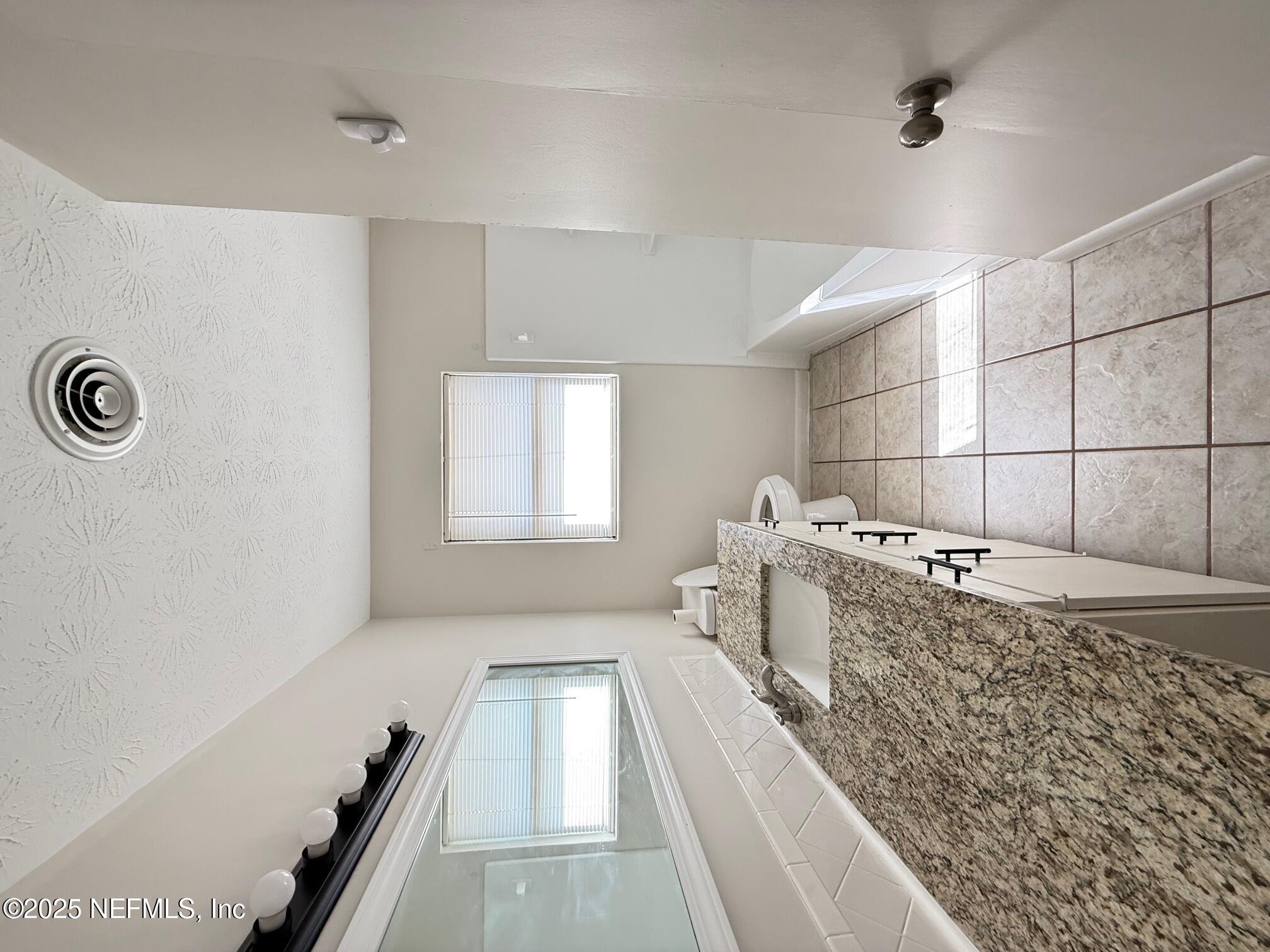 5445 GLORIANNE Drive
