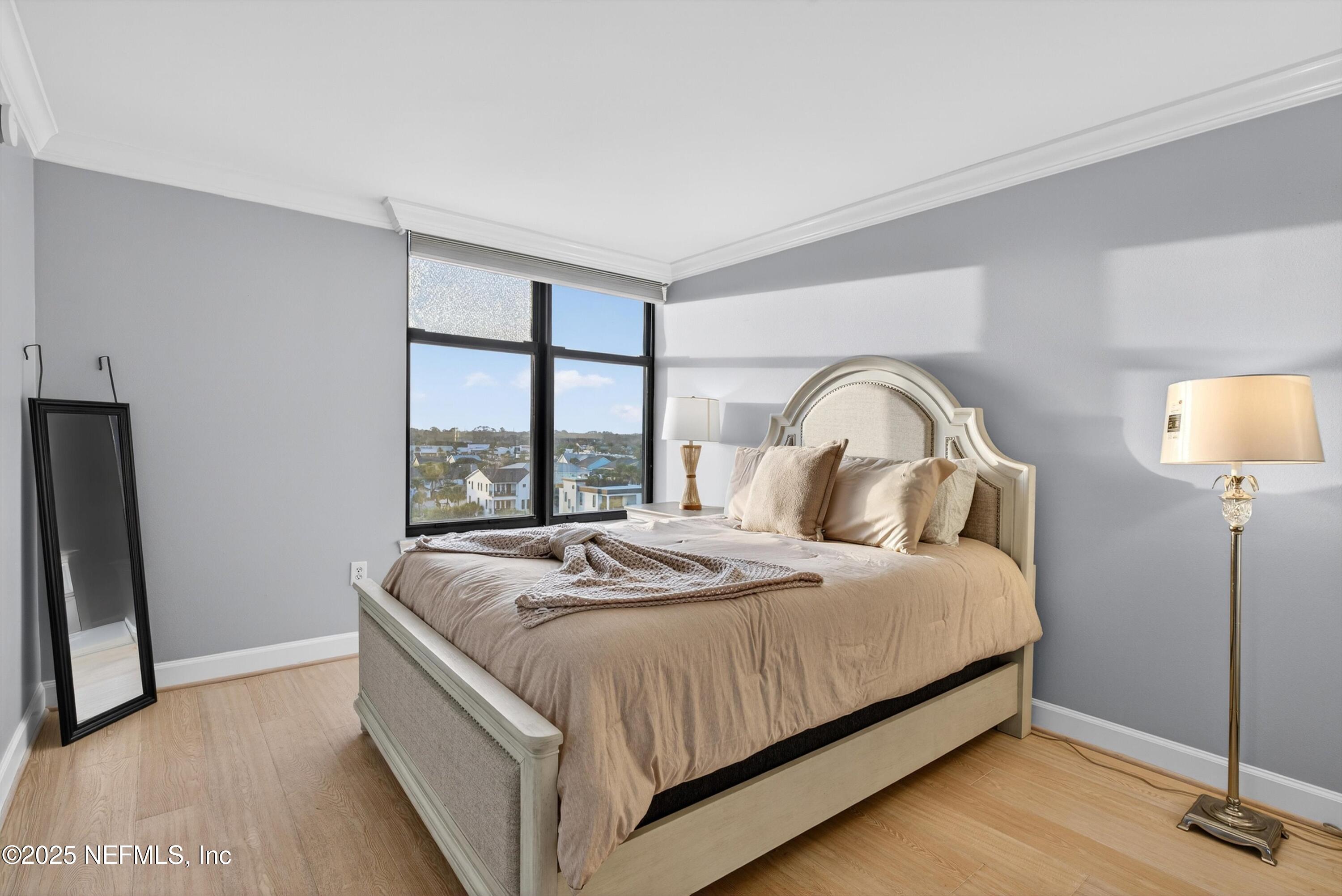 2100 OCEAN Drive PH-2