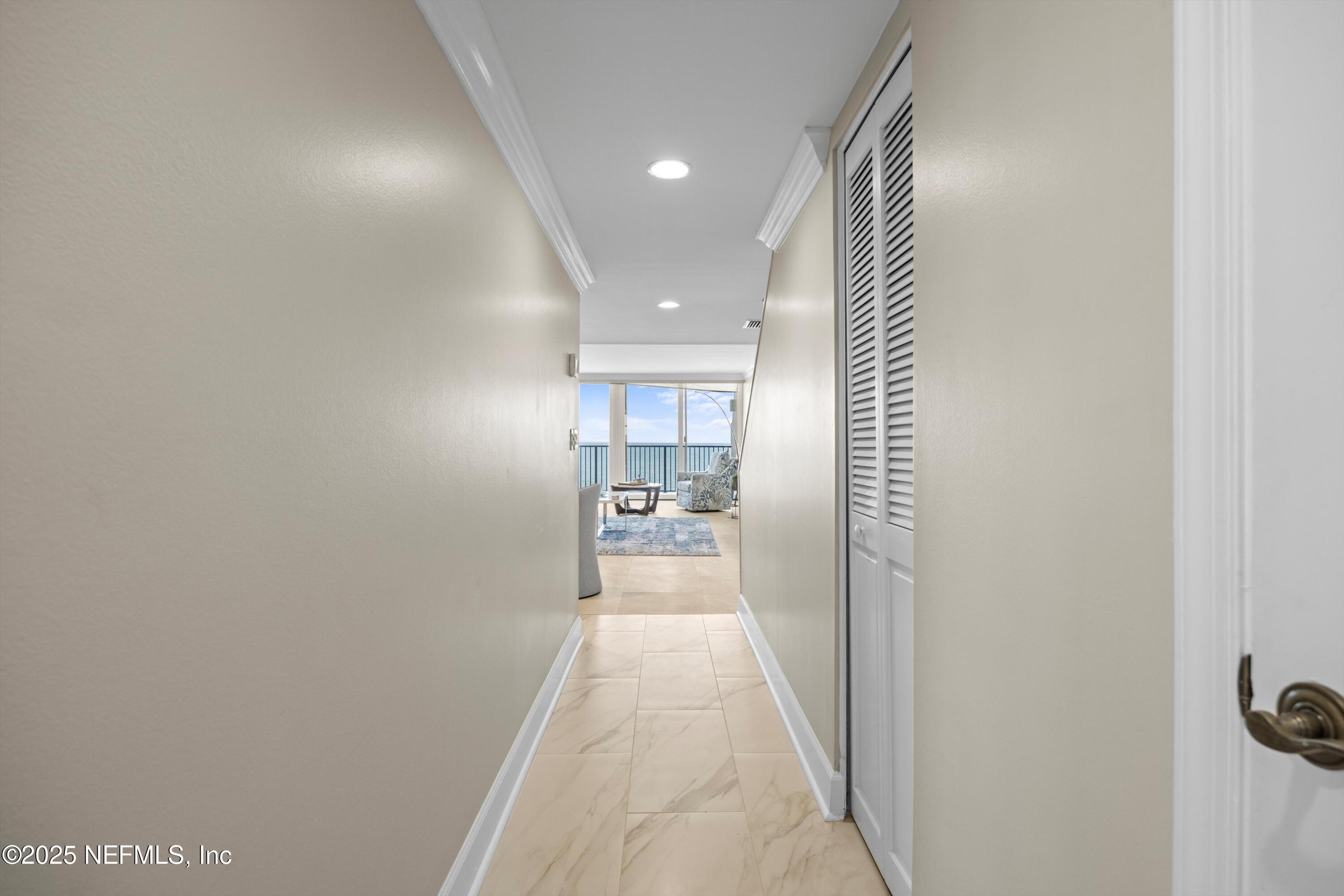 2100 OCEAN Drive PH-2