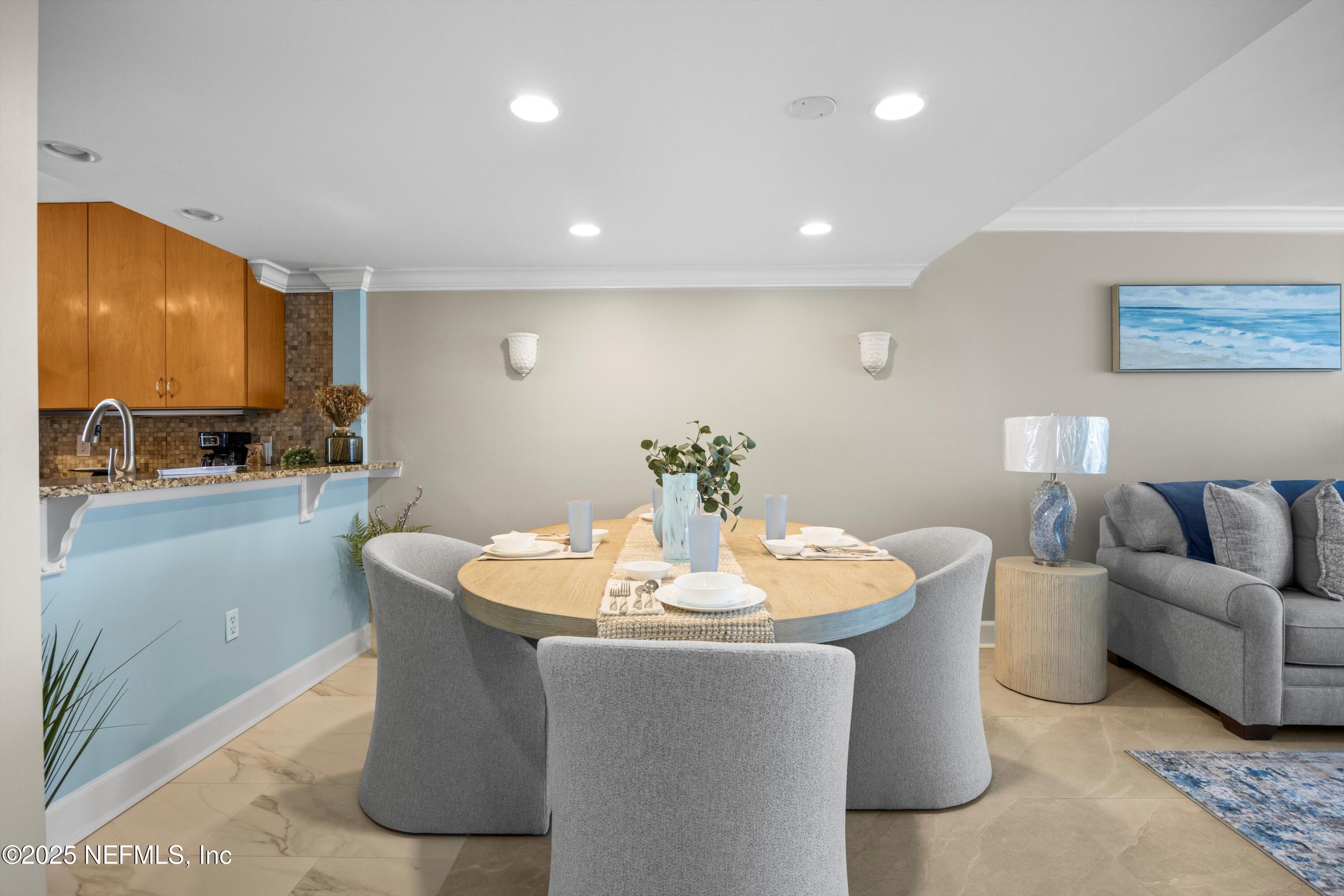 2100 OCEAN Drive PH-2