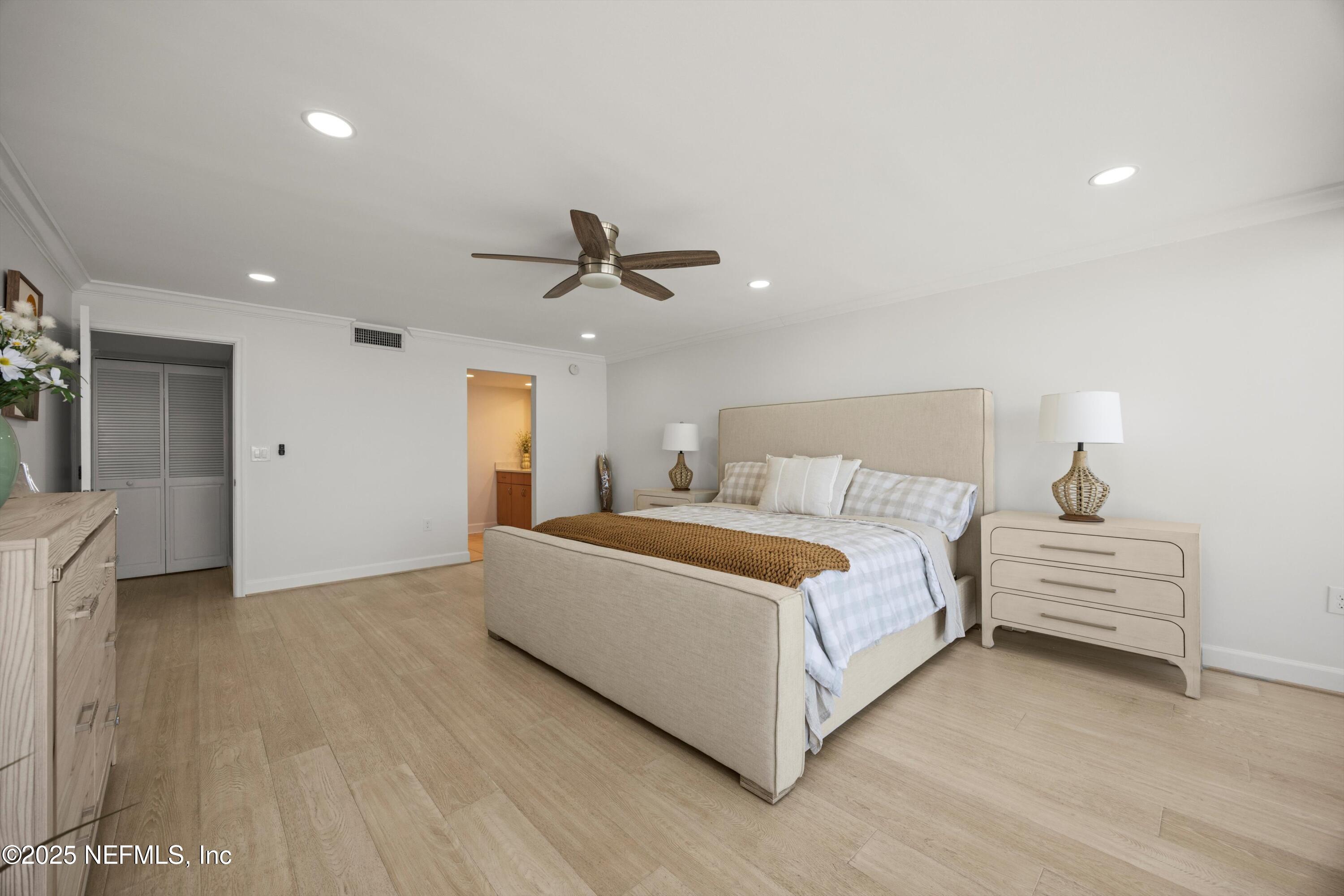 2100 OCEAN Drive PH-2