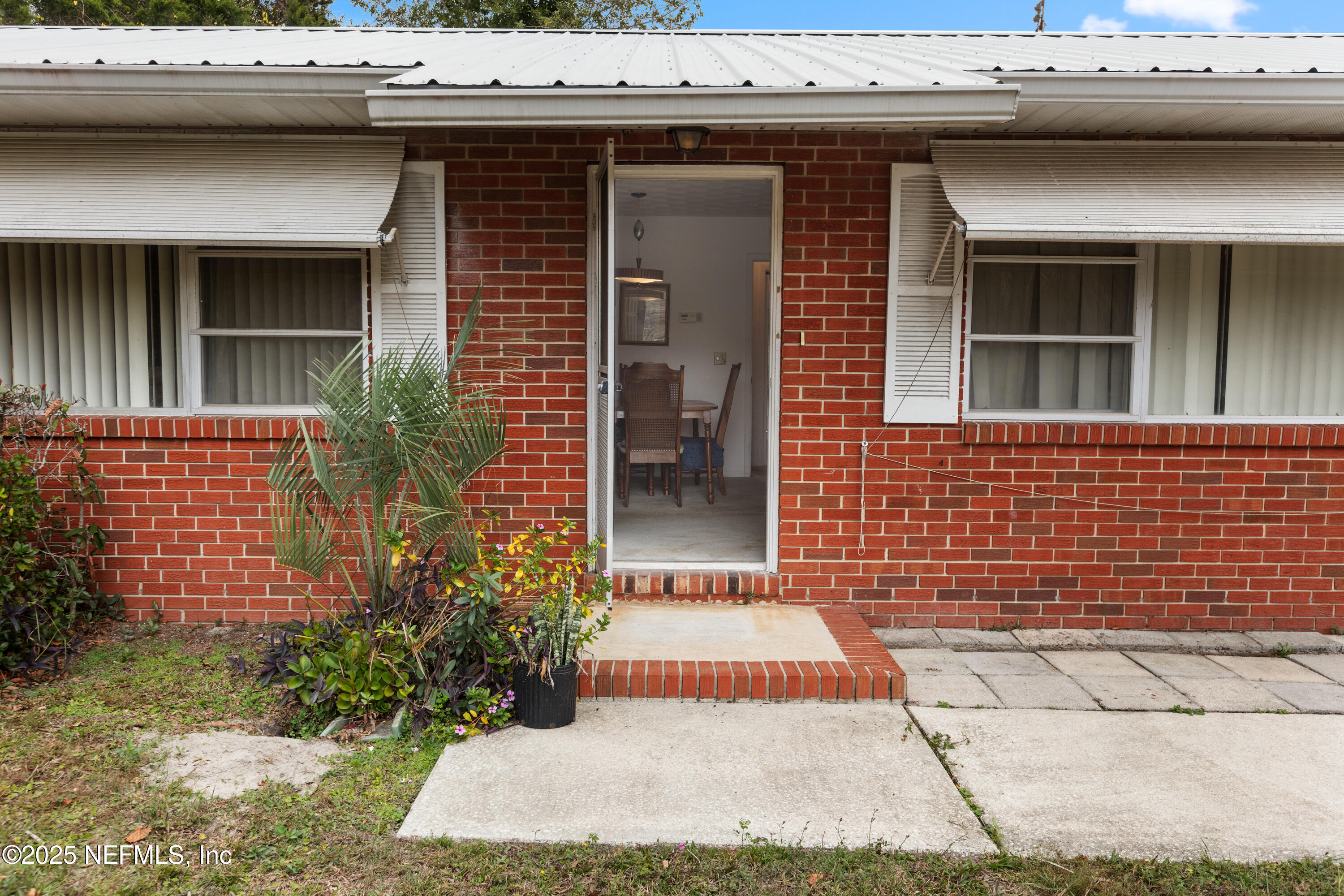 6276 MAGNOLIA Street