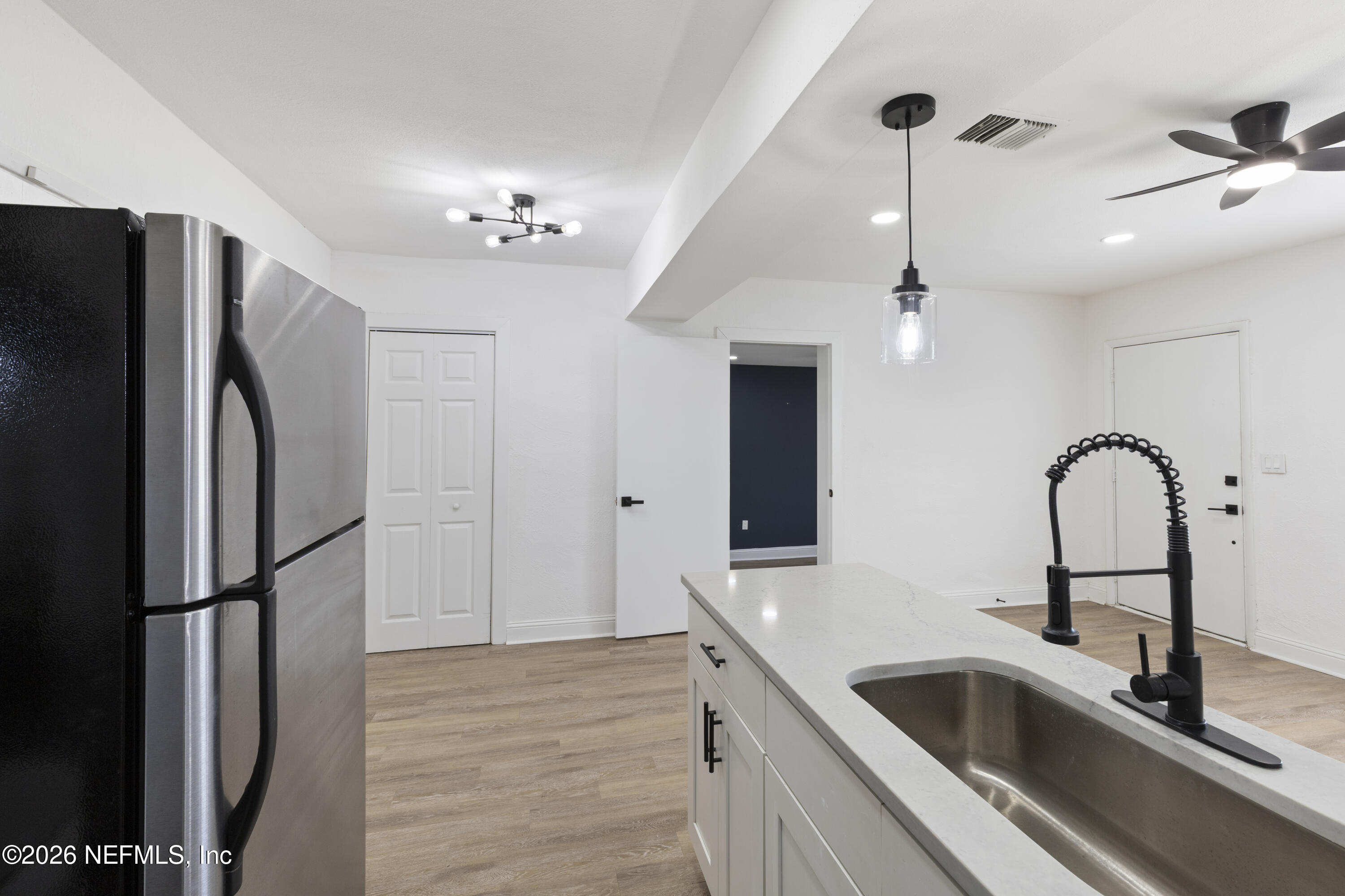 5873 OAKLANE Drive