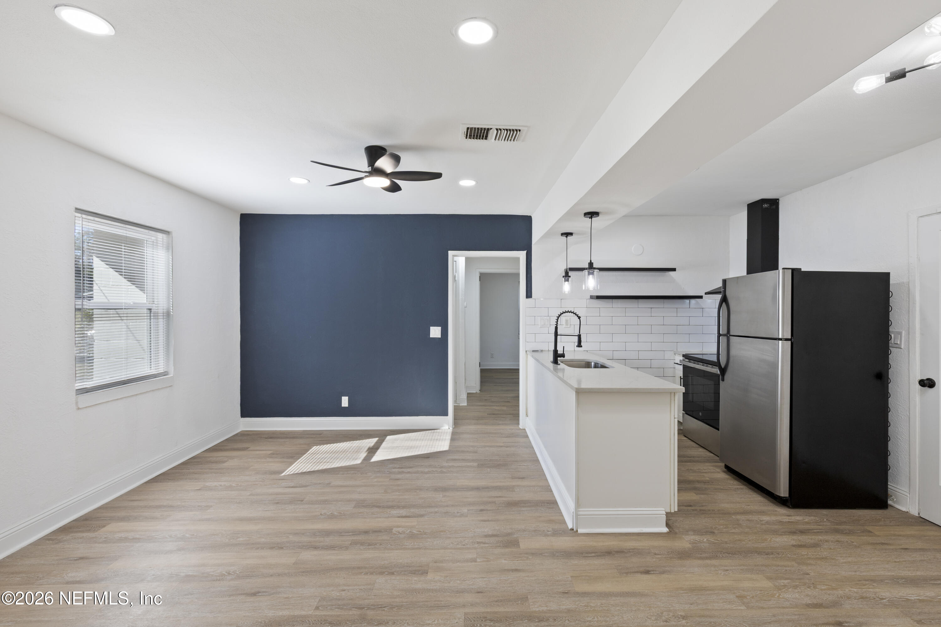 5873 OAKLANE Drive