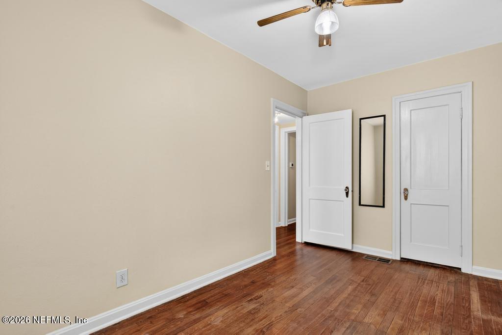 2862 SEVILLE Court
