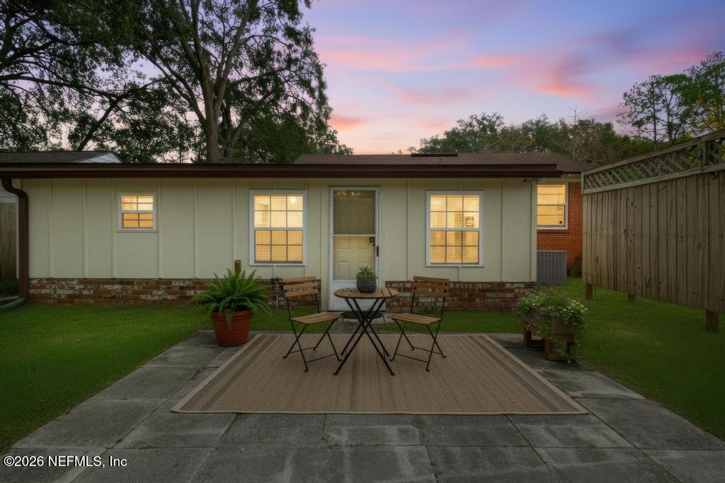 2862 SEVILLE Court