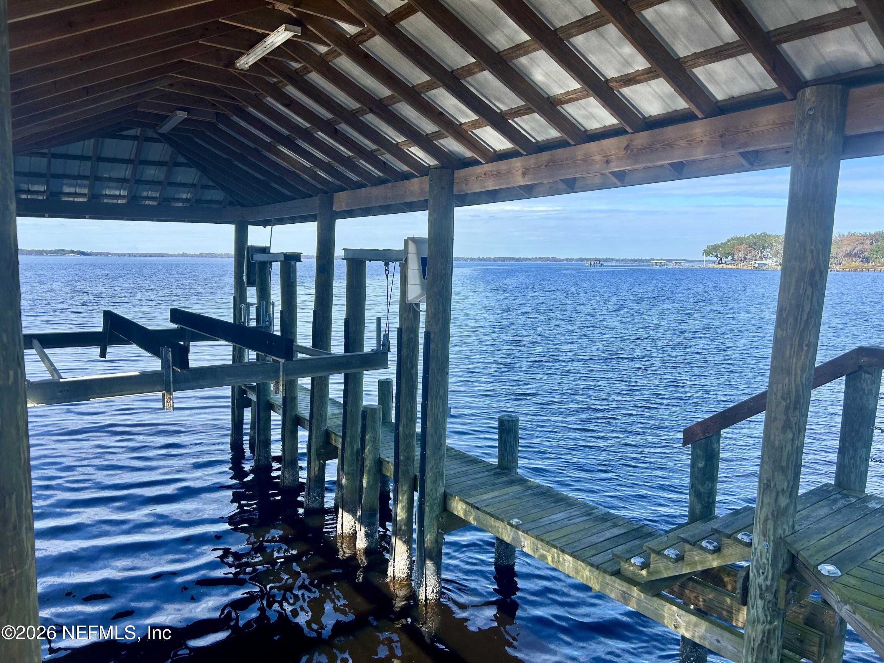 400 HALLOWES Cove, St. Johns