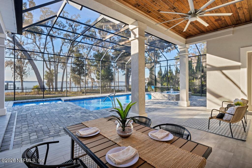 400 HALLOWES Cove, St. Johns