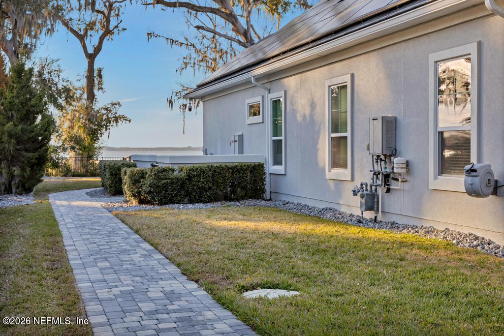 400 HALLOWES Cove, St. Johns